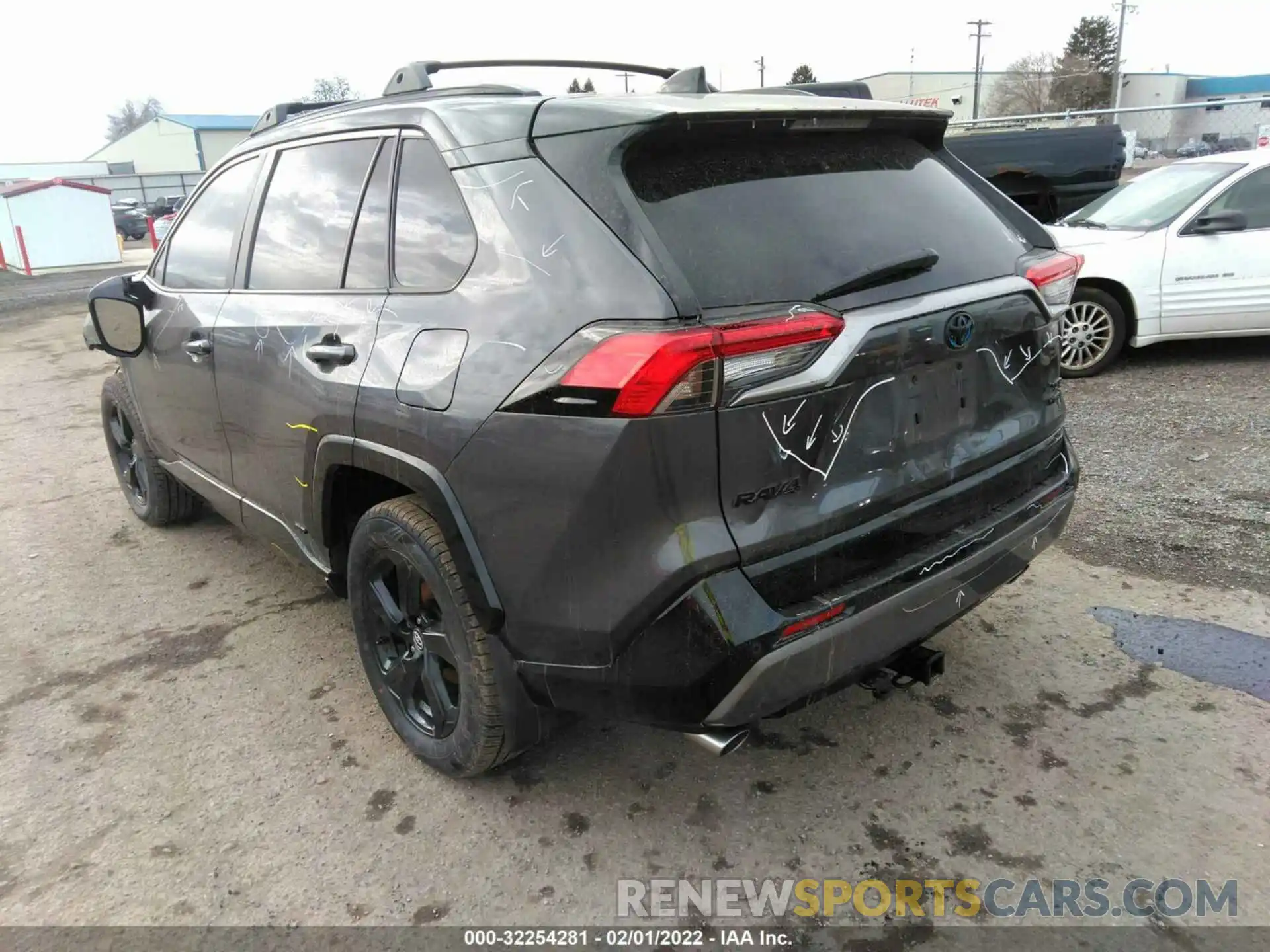 3 Фотография поврежденного автомобиля 2T3EWRFV3LW082849 TOYOTA RAV4 2020