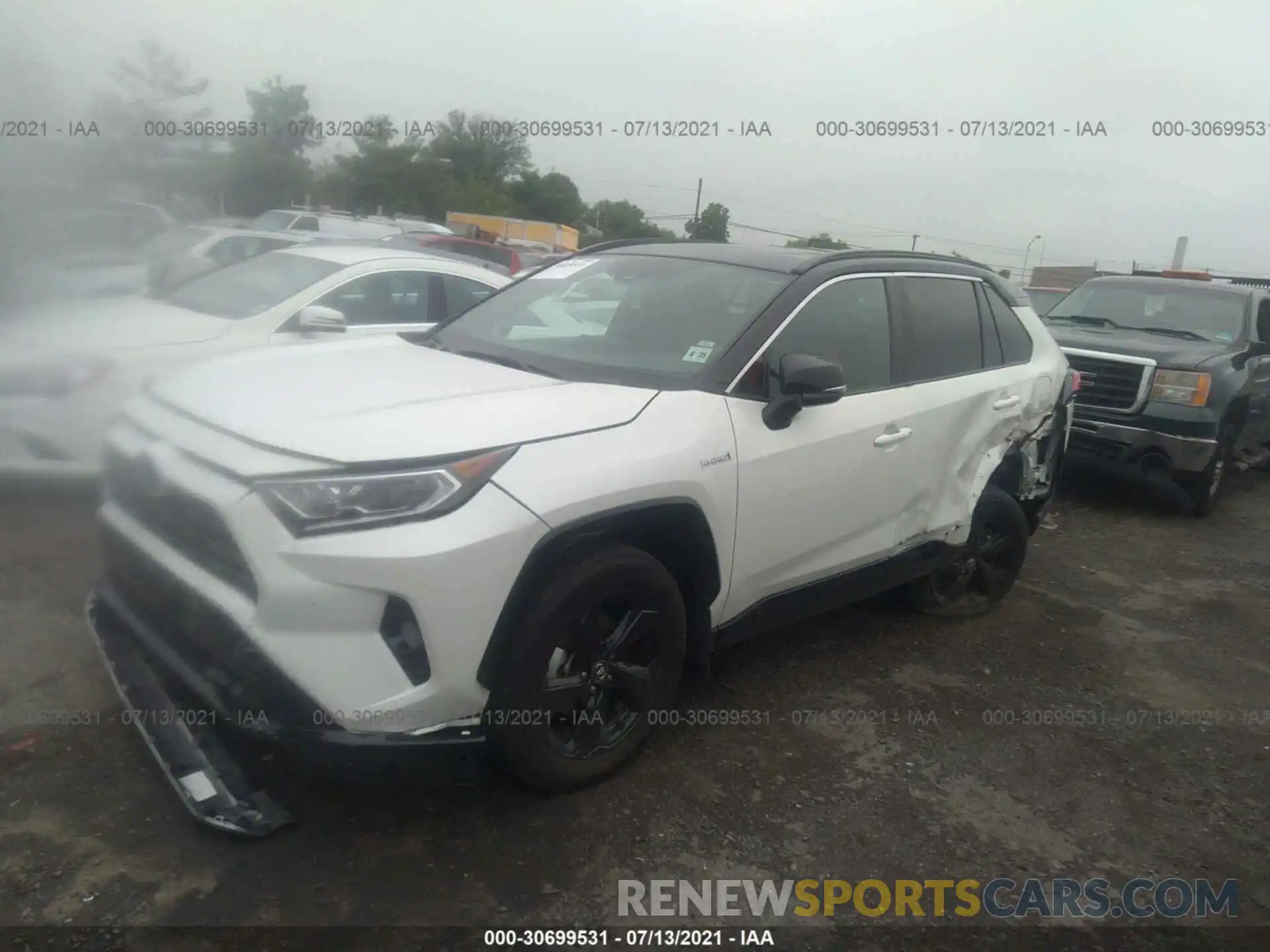 2 Фотография поврежденного автомобиля 2T3EWRFV3LW083080 TOYOTA RAV4 2020