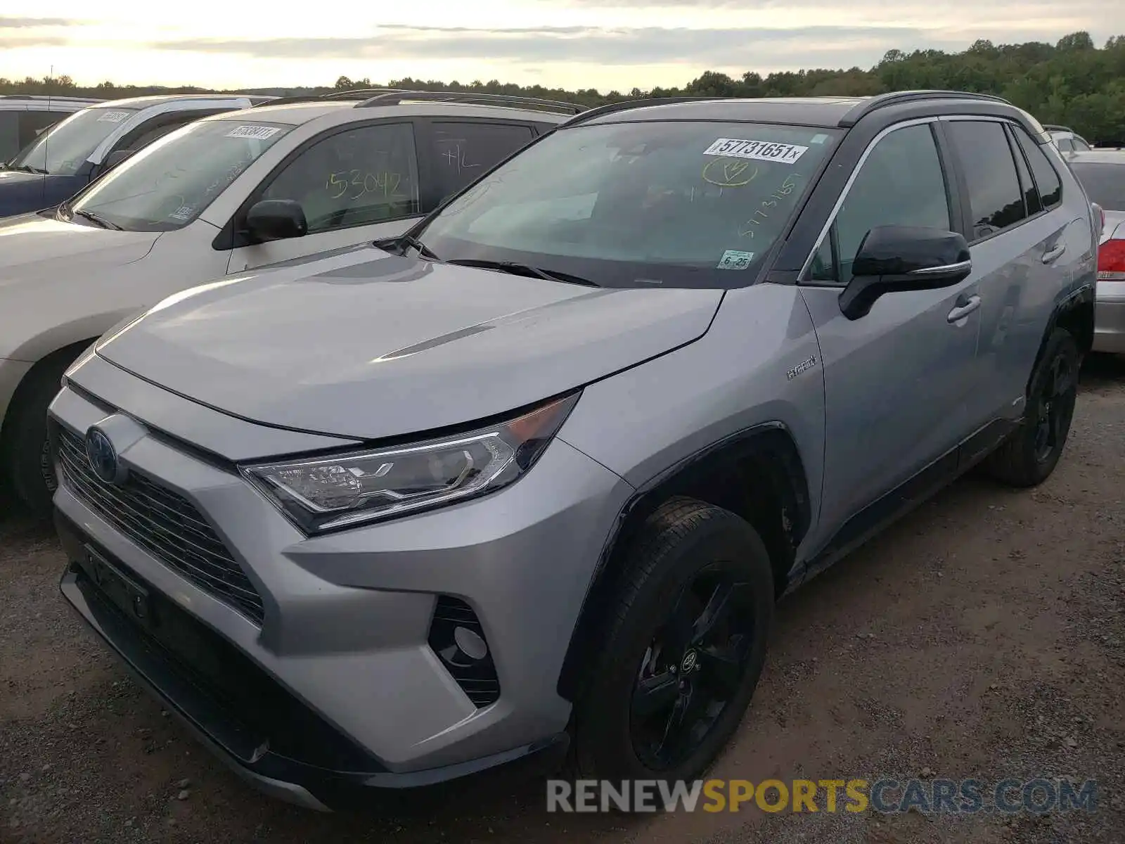 2 Photograph of a damaged car 2T3EWRFV4LW086487 TOYOTA RAV4 2020