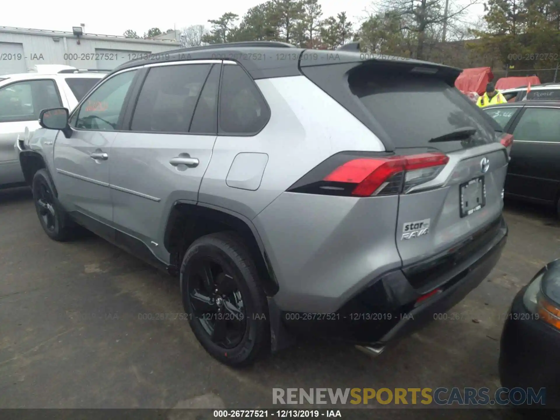 3 Photograph of a damaged car 2T3EWRFV5LW050405 TOYOTA RAV4 2020