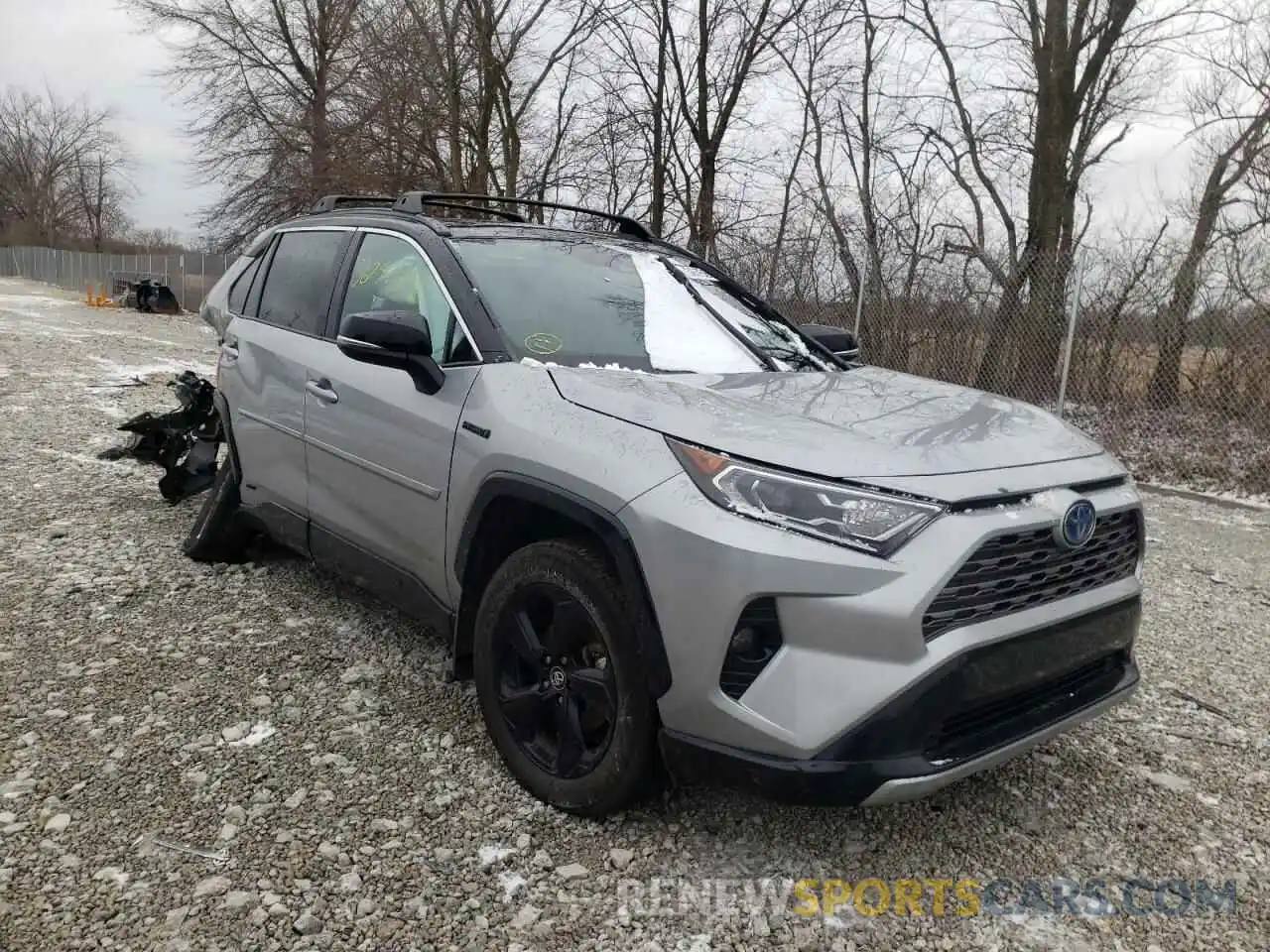 1 Photograph of a damaged car 2T3EWRFV5LW064384 TOYOTA RAV4 2020