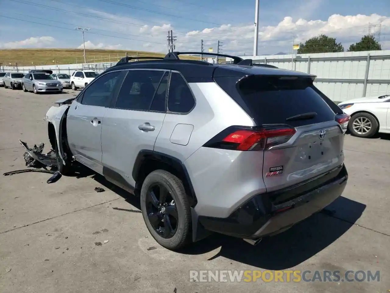 3 Photograph of a damaged car 2T3EWRFV5LW079015 TOYOTA RAV4 2020