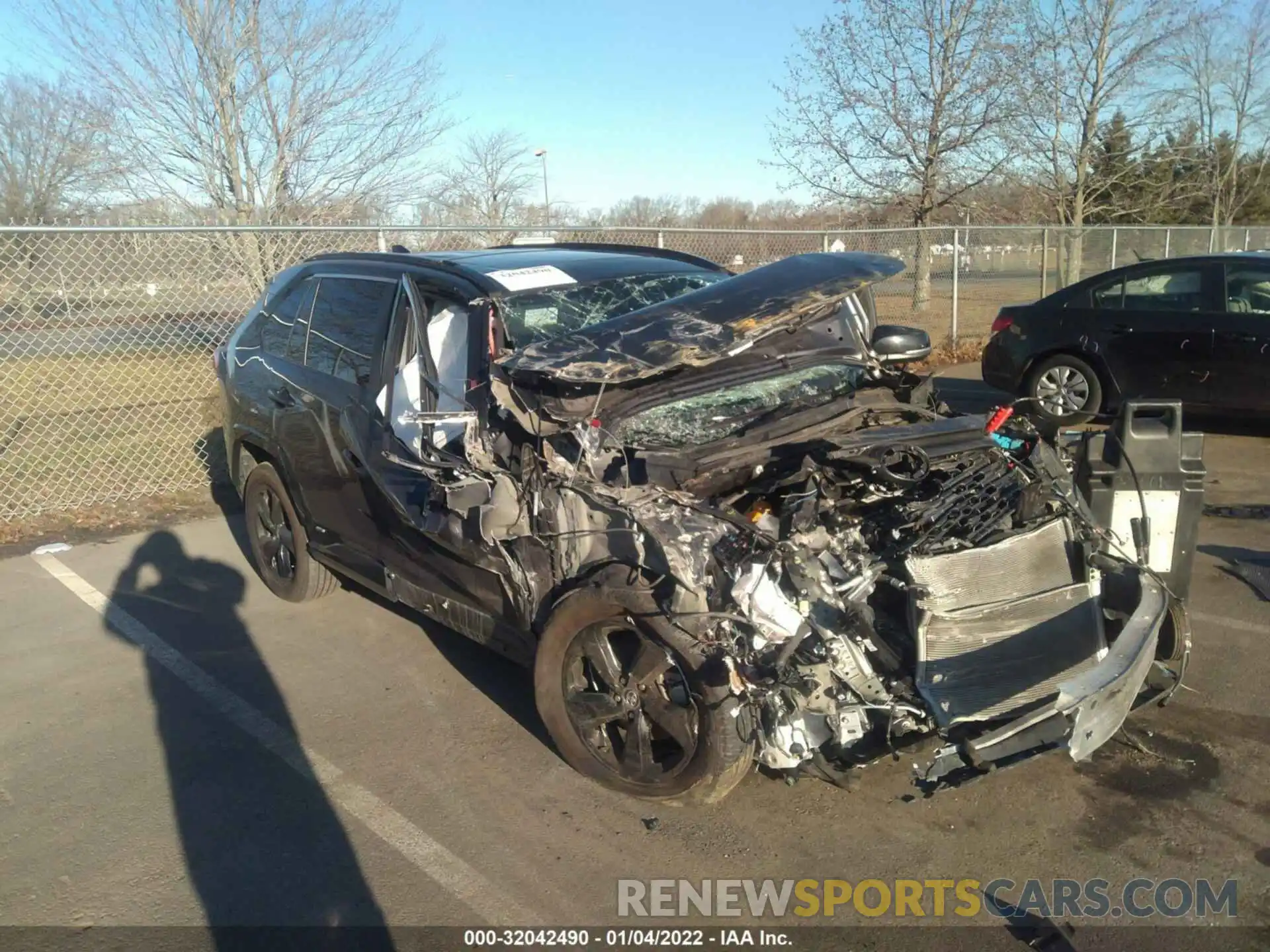 1 Photograph of a damaged car 2T3EWRFV6LW076432 TOYOTA RAV4 2020