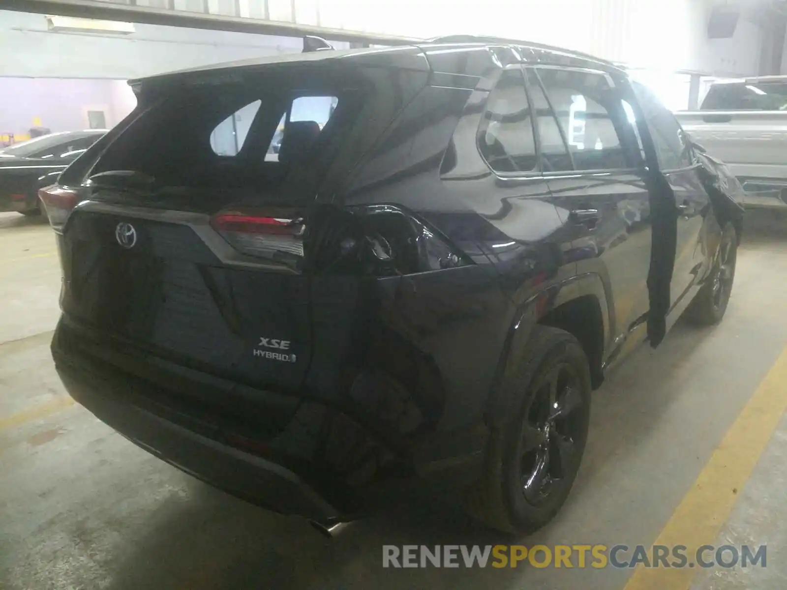 4 Фотография поврежденного автомобиля 2T3EWRFV6LW098415 TOYOTA RAV4 2020