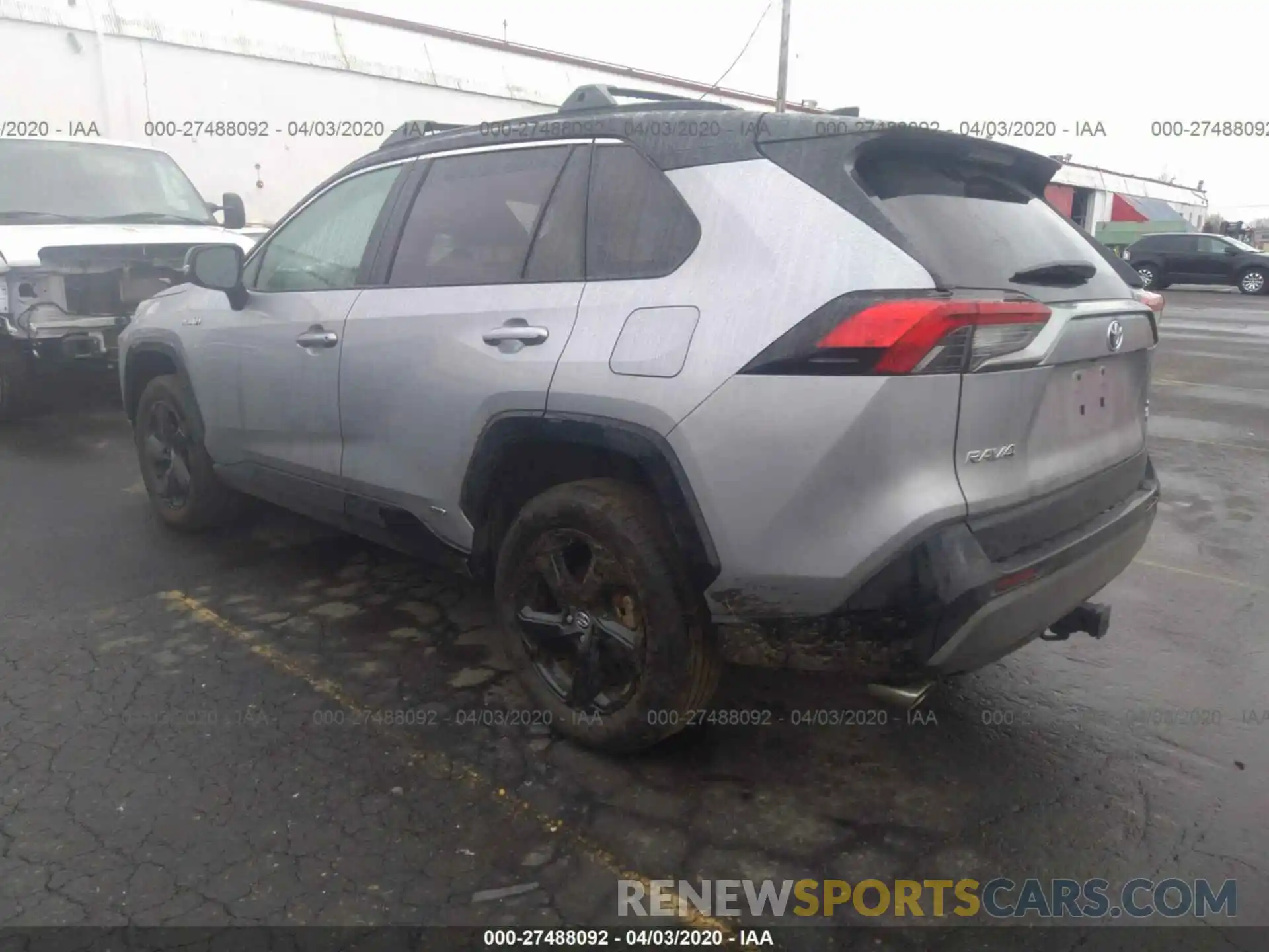 3 Photograph of a damaged car 2T3EWRFV7LW050342 TOYOTA RAV4 2020