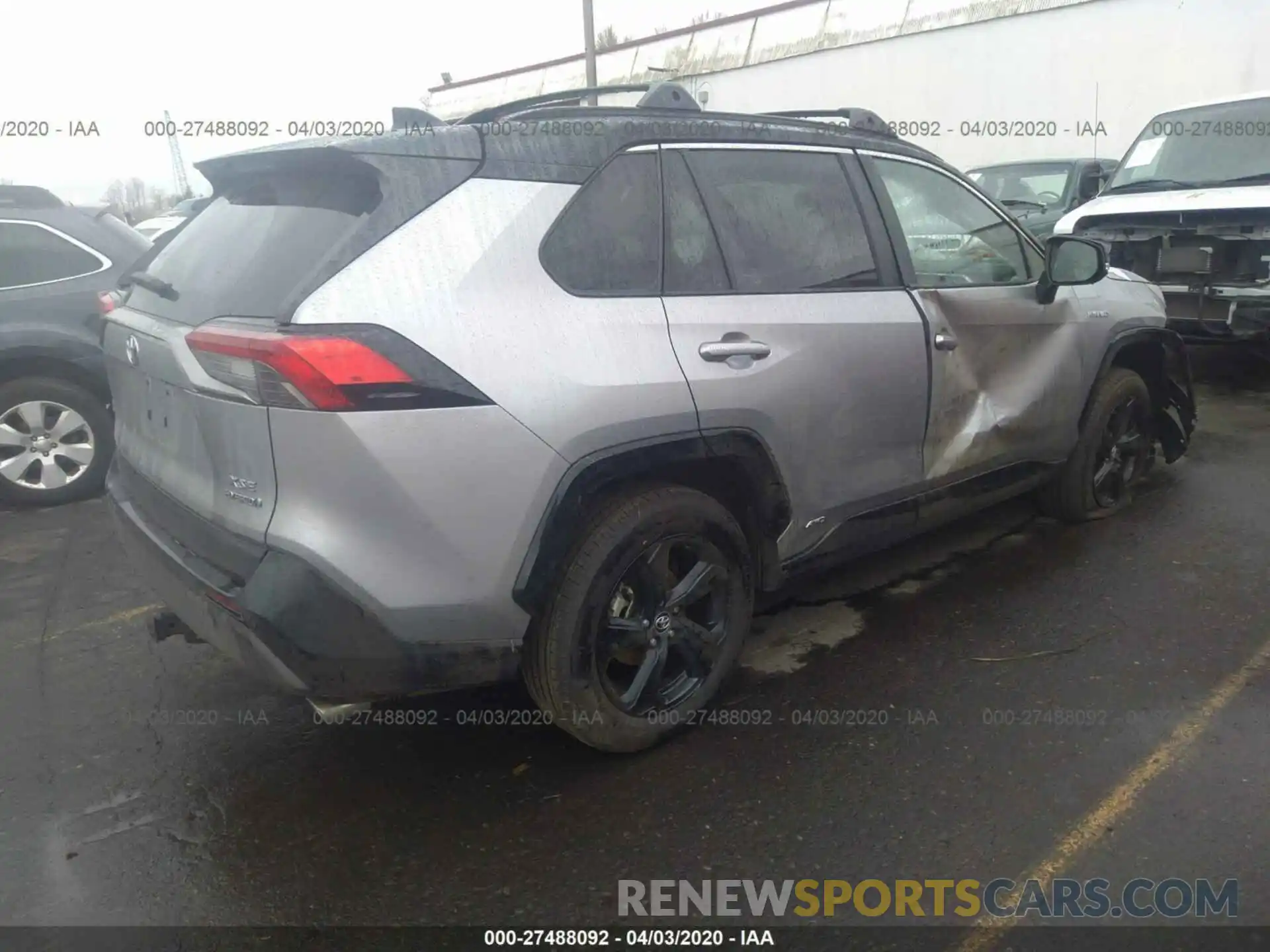 4 Photograph of a damaged car 2T3EWRFV7LW050342 TOYOTA RAV4 2020