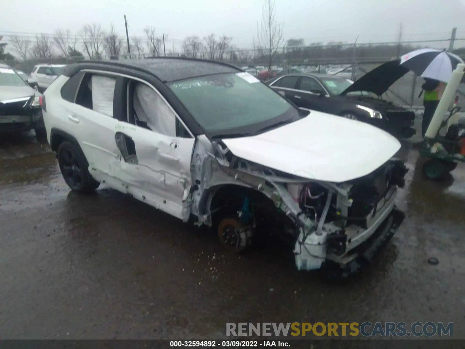 1 Photograph of a damaged car 2T3EWRFV7LW059820 TOYOTA RAV4 2020