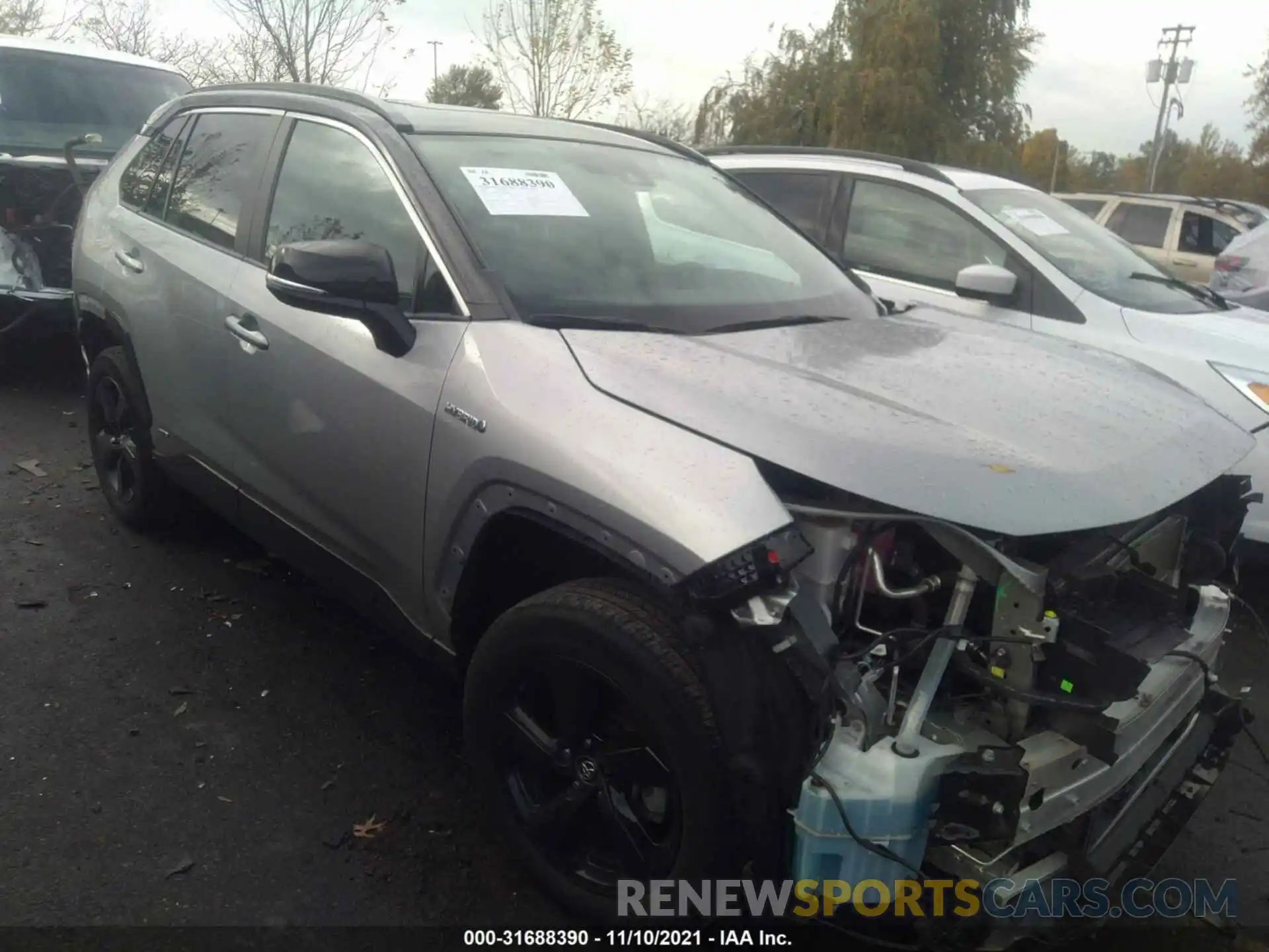 1 Photograph of a damaged car 2T3EWRFV7LW060093 TOYOTA RAV4 2020