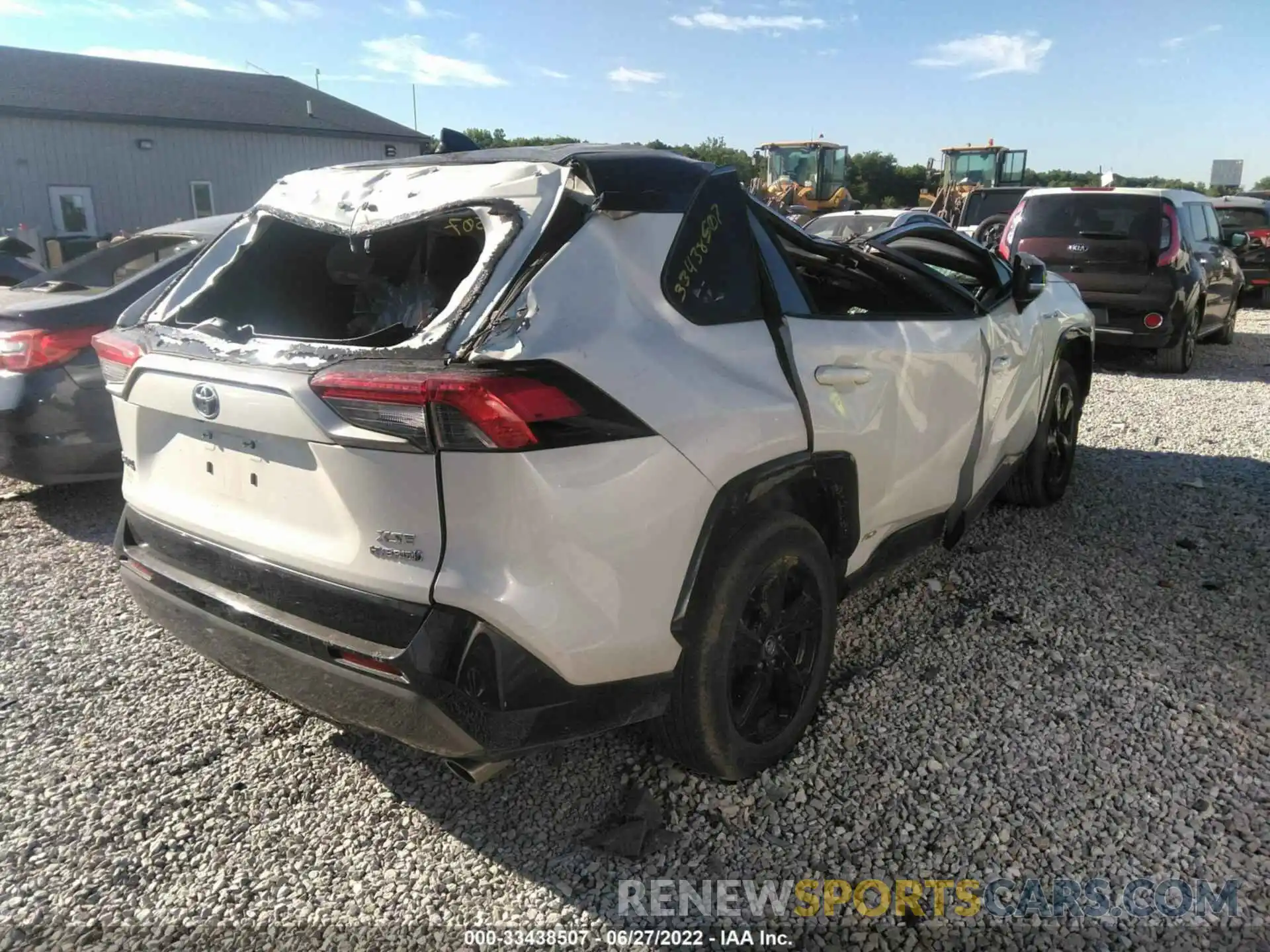 4 Фотография поврежденного автомобиля 2T3EWRFV7LW060692 TOYOTA RAV4 2020