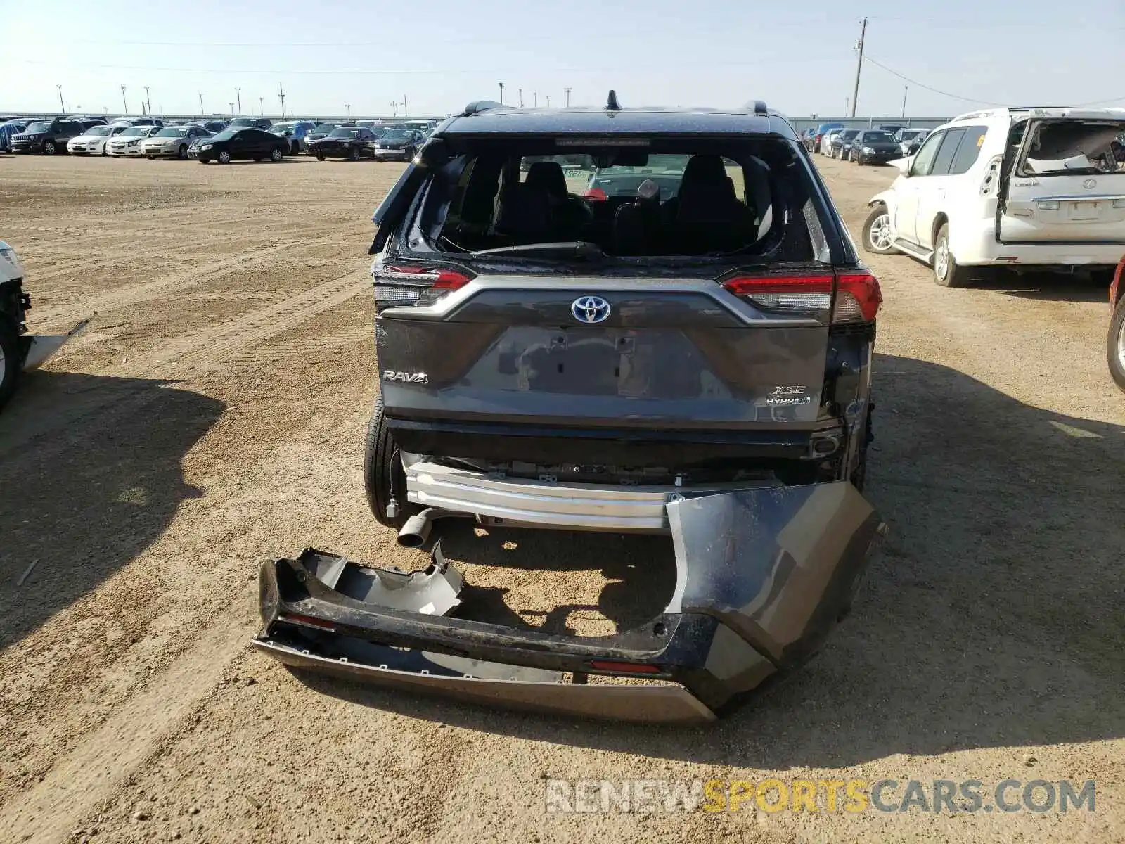 9 Photograph of a damaged car 2T3EWRFV8LW058255 TOYOTA RAV4 2020