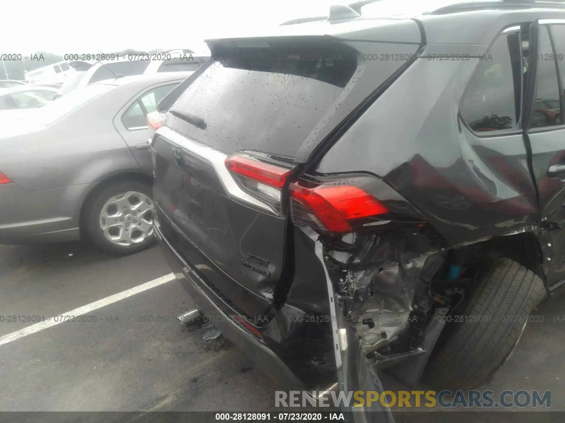 6 Photograph of a damaged car 2T3EWRFV8LW060586 TOYOTA RAV4 2020