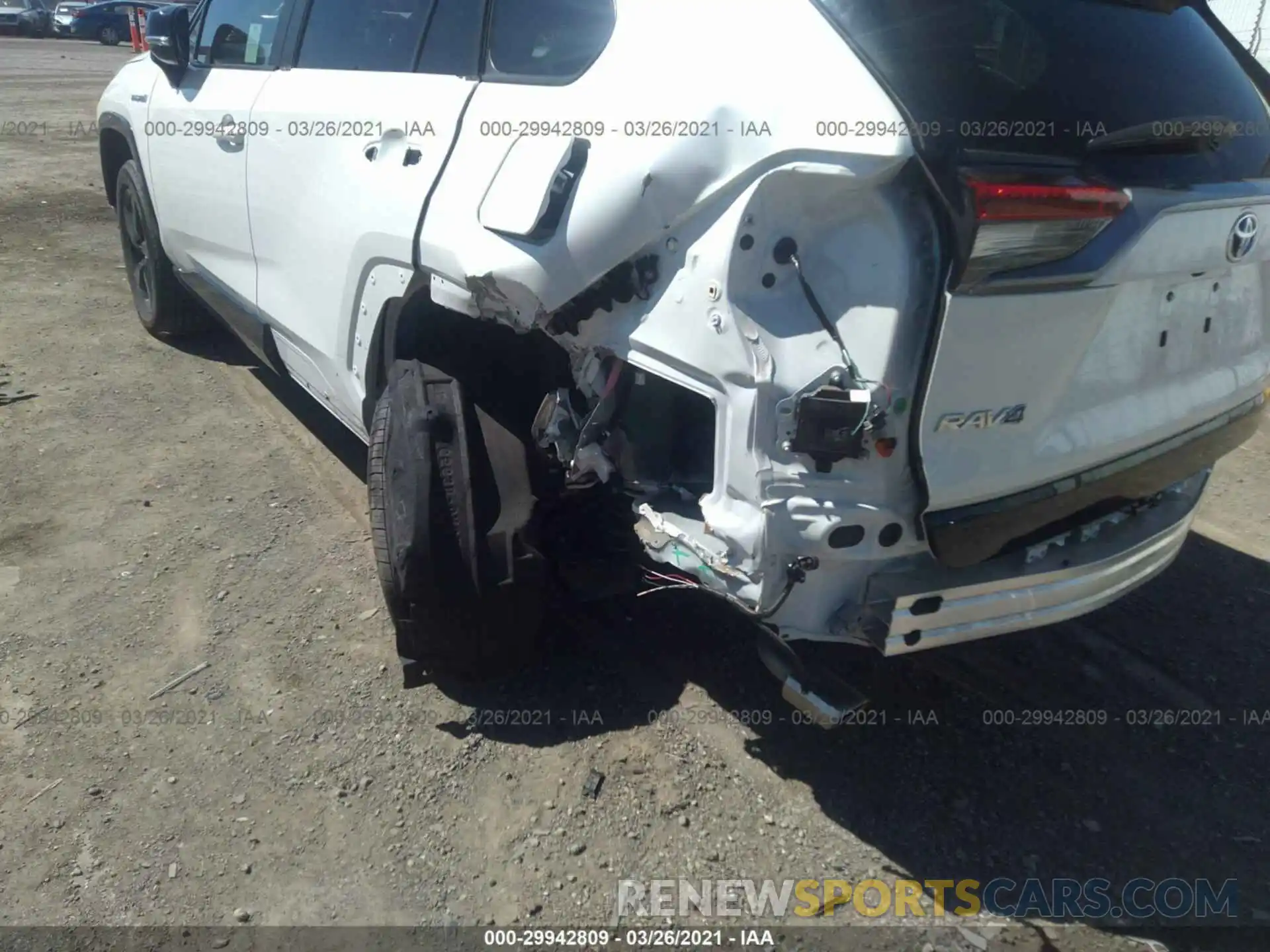 6 Photograph of a damaged car 2T3EWRFV8LW079493 TOYOTA RAV4 2020