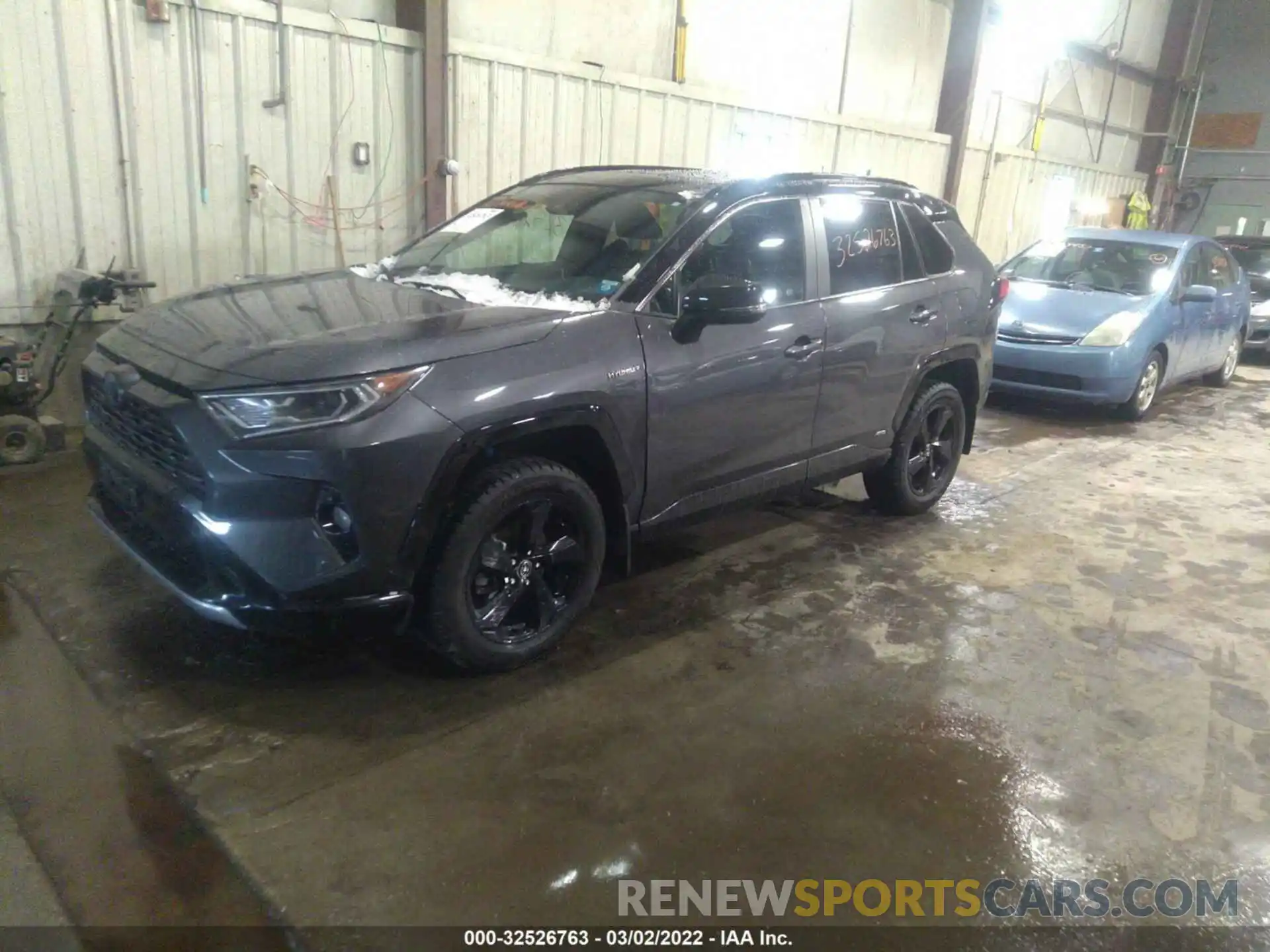 2 Photograph of a damaged car 2T3EWRFV8LW083768 TOYOTA RAV4 2020