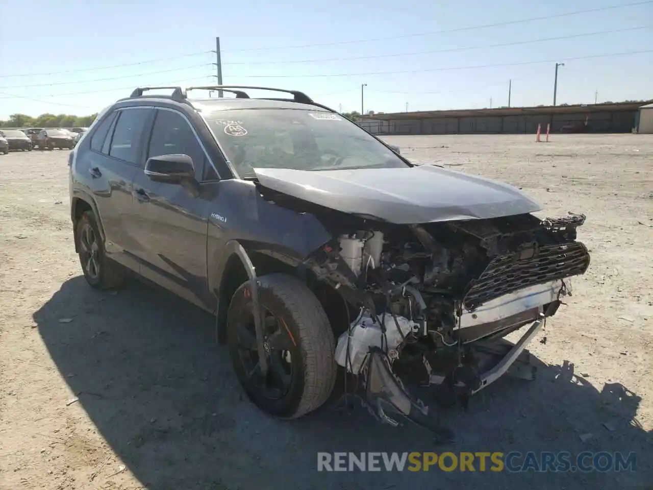 1 Photograph of a damaged car 2T3EWRFV8LW085147 TOYOTA RAV4 2020