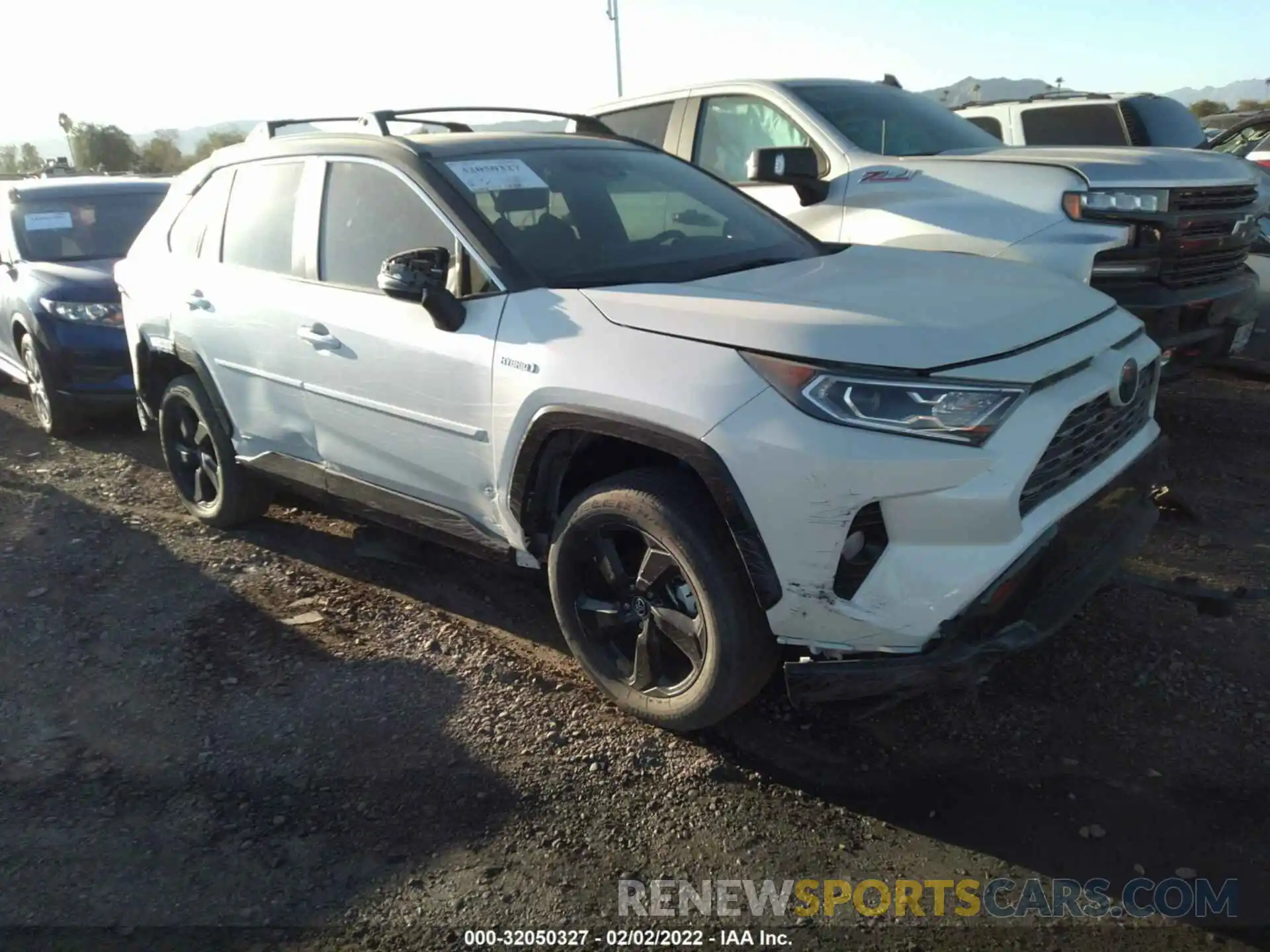 1 Фотография поврежденного автомобиля 2T3EWRFV9LW052626 TOYOTA RAV4 2020