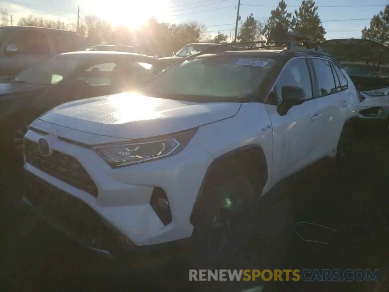 2 Photograph of a damaged car 2T3EWRFV9LW052996 TOYOTA RAV4 2020