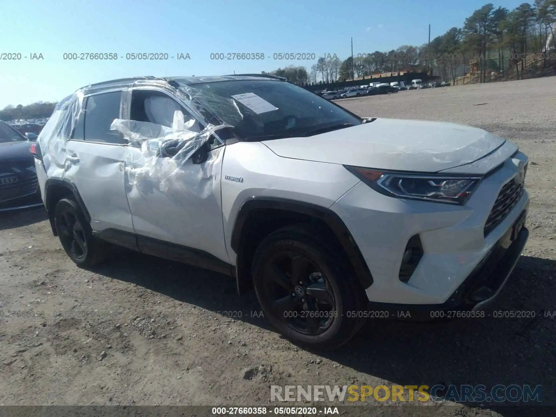 1 Photograph of a damaged car 2T3EWRFV9LW073251 TOYOTA RAV4 2020