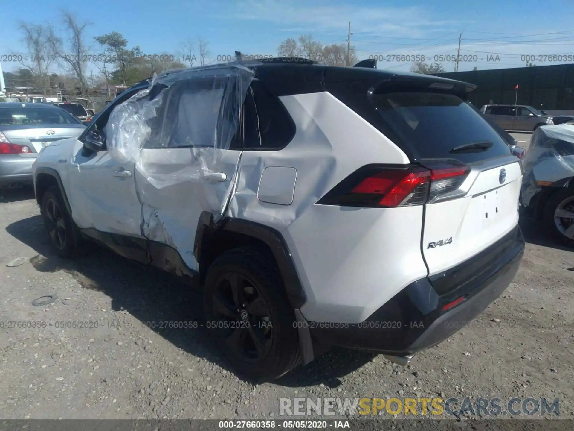 3 Photograph of a damaged car 2T3EWRFV9LW073251 TOYOTA RAV4 2020