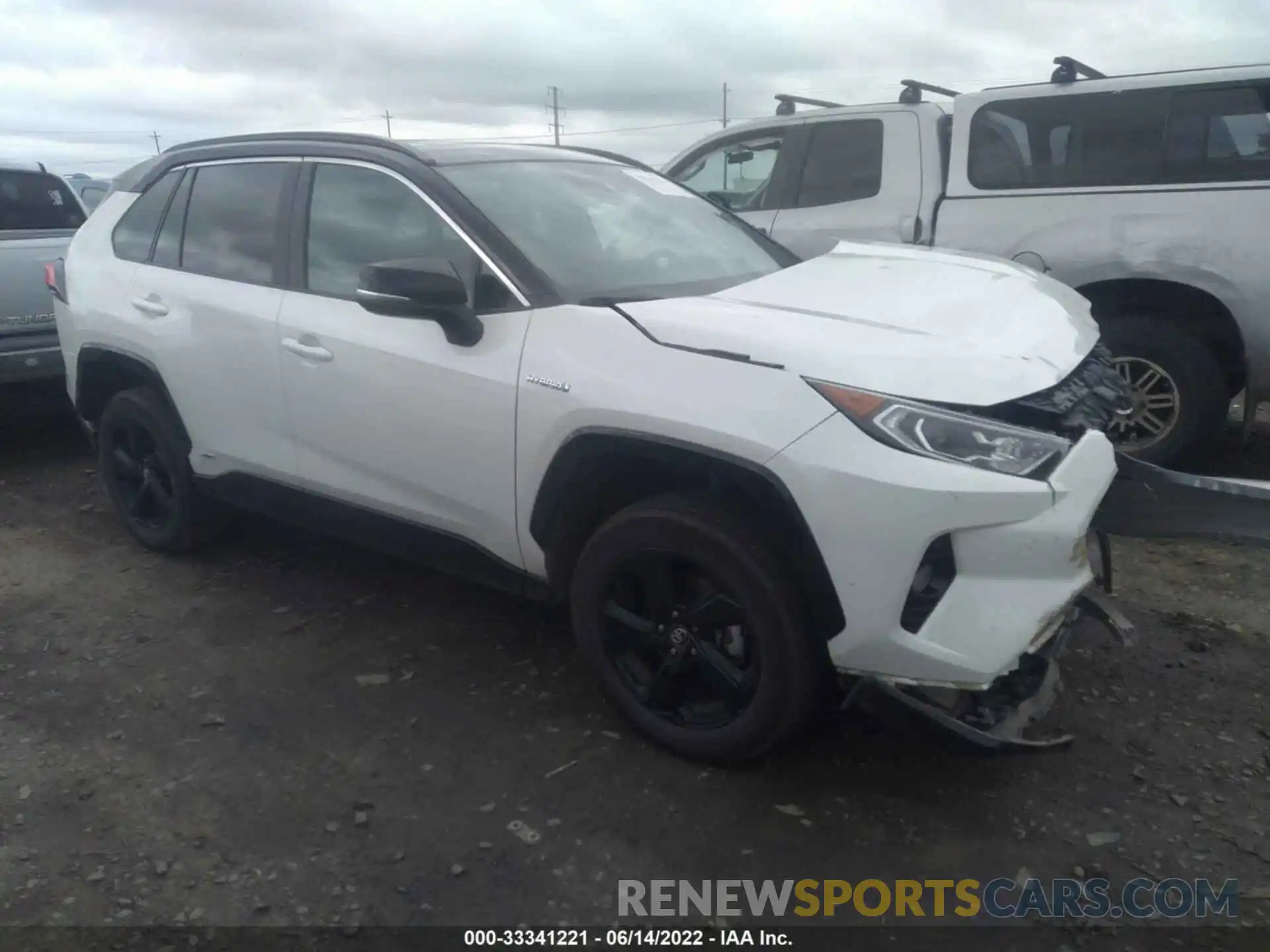 1 Photograph of a damaged car 2T3EWRFV9LW088543 TOYOTA RAV4 2020