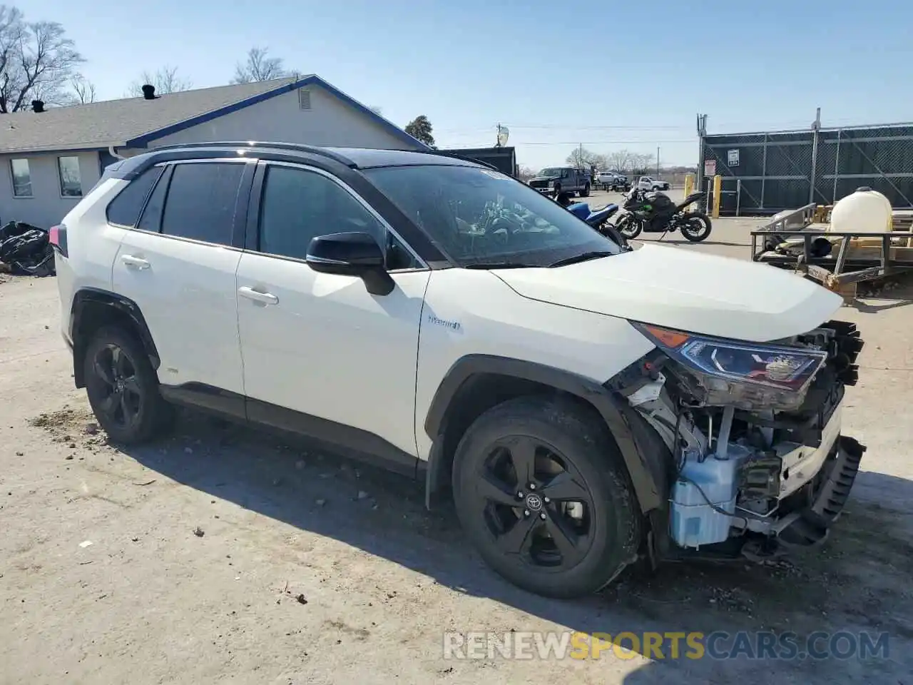 4 Photograph of a damaged car 2T3EWRFV9LW089207 TOYOTA RAV4 2020