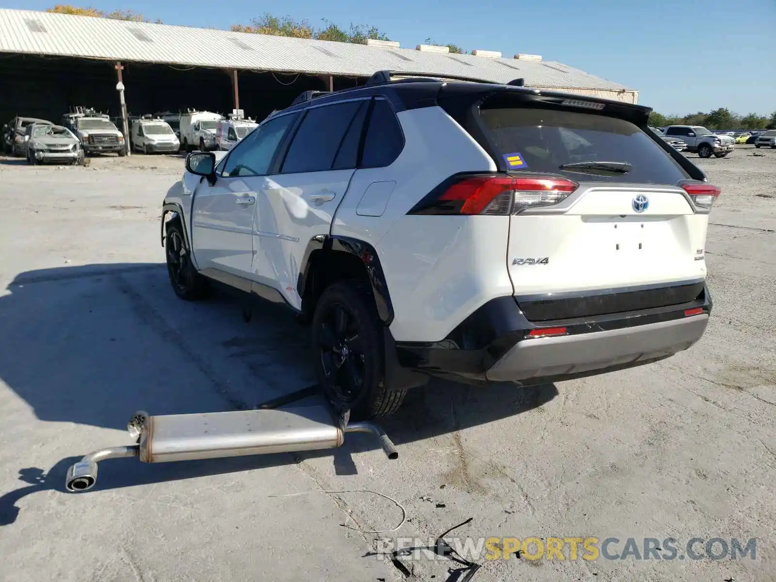 3 Photograph of a damaged car 2T3EWRFV9LW090129 TOYOTA RAV4 2020