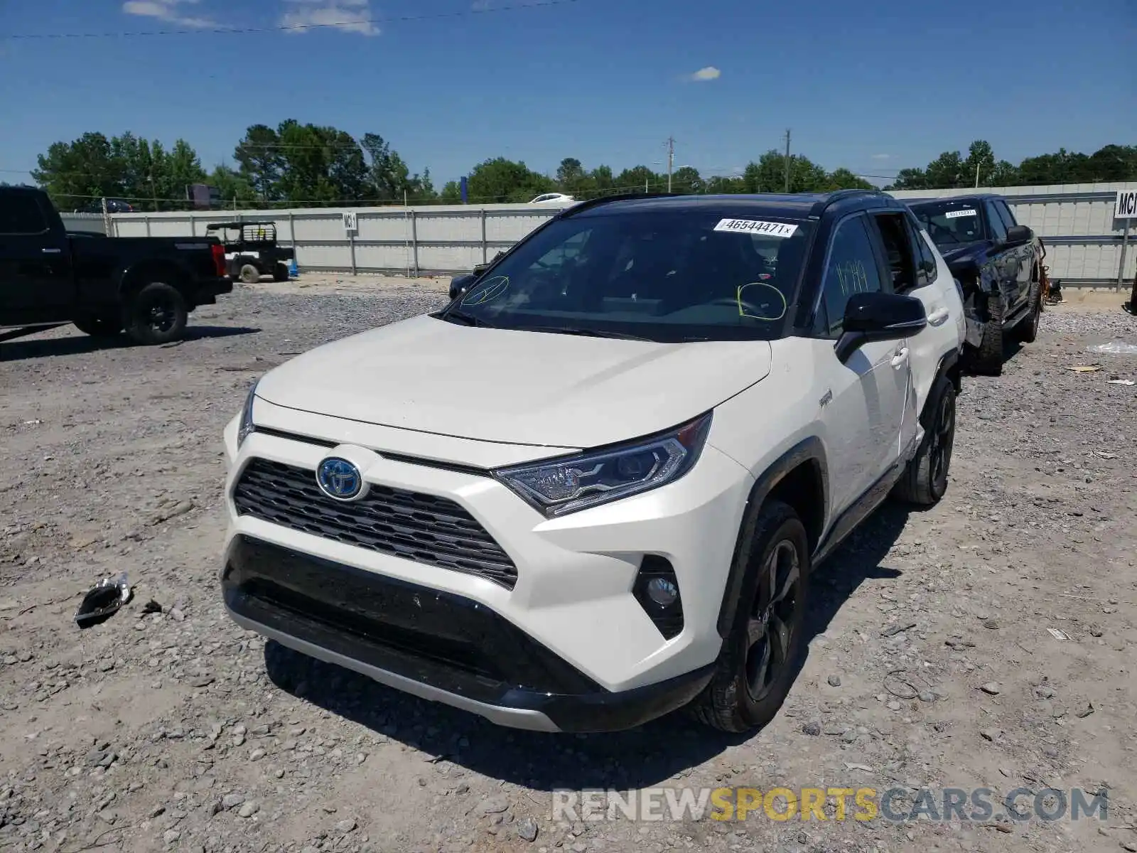 2 Photograph of a damaged car 2T3EWRFV9LW099400 TOYOTA RAV4 2020