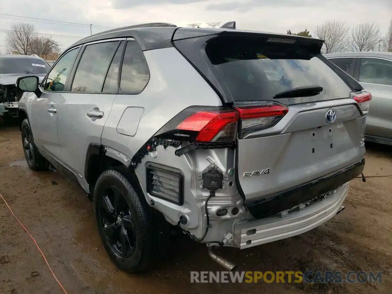 3 Photograph of a damaged car 2T3EWRFVXLW065627 TOYOTA RAV4 2020