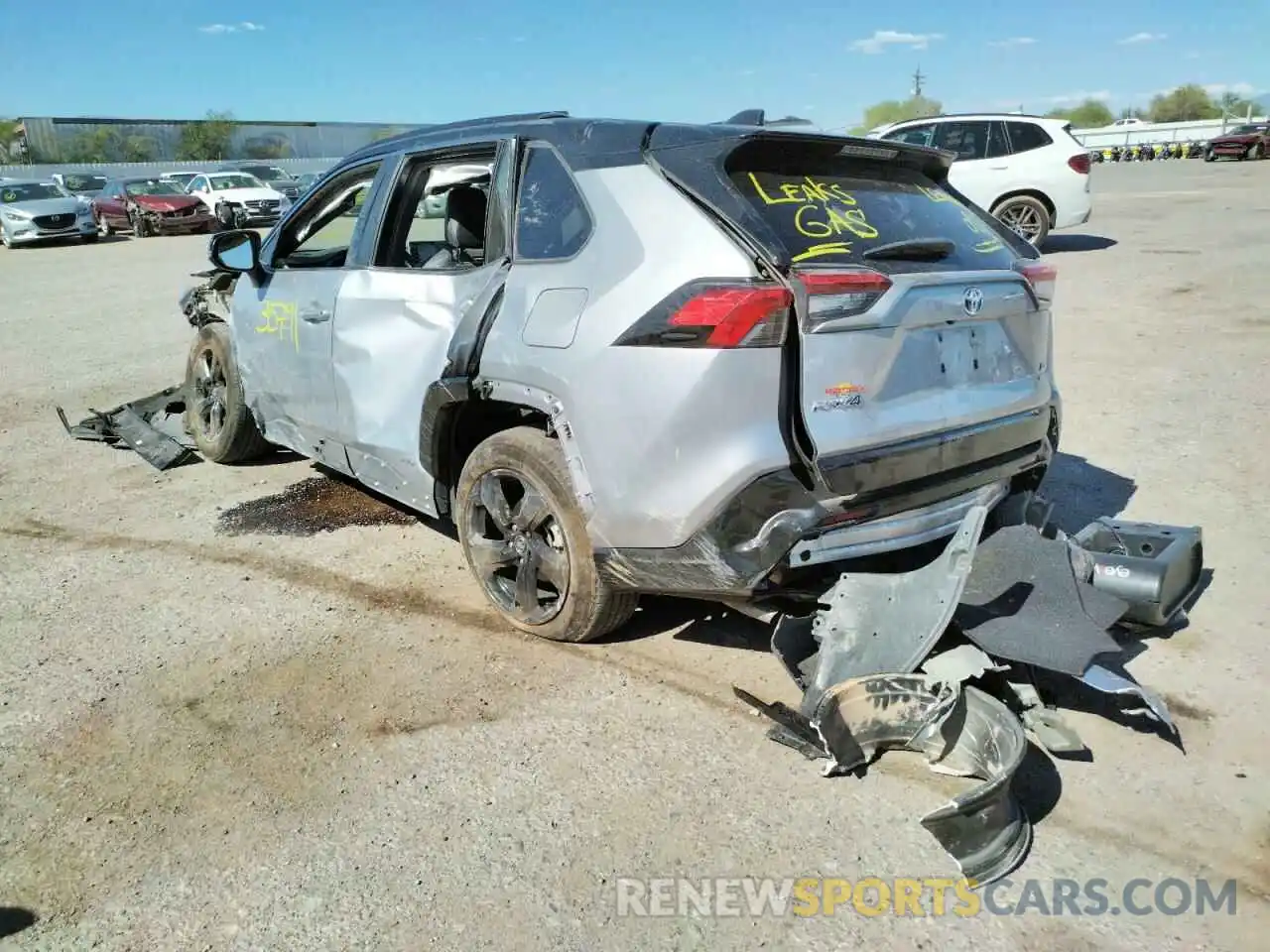 3 Photograph of a damaged car 2T3EWRFVXLW080175 TOYOTA RAV4 2020