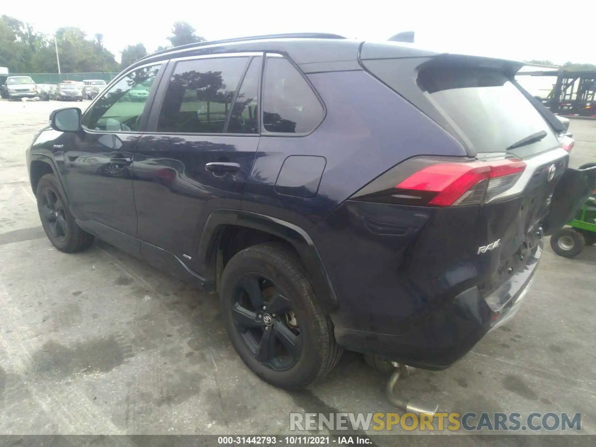 3 Photograph of a damaged car 2T3EWRFVXLW083142 TOYOTA RAV4 2020