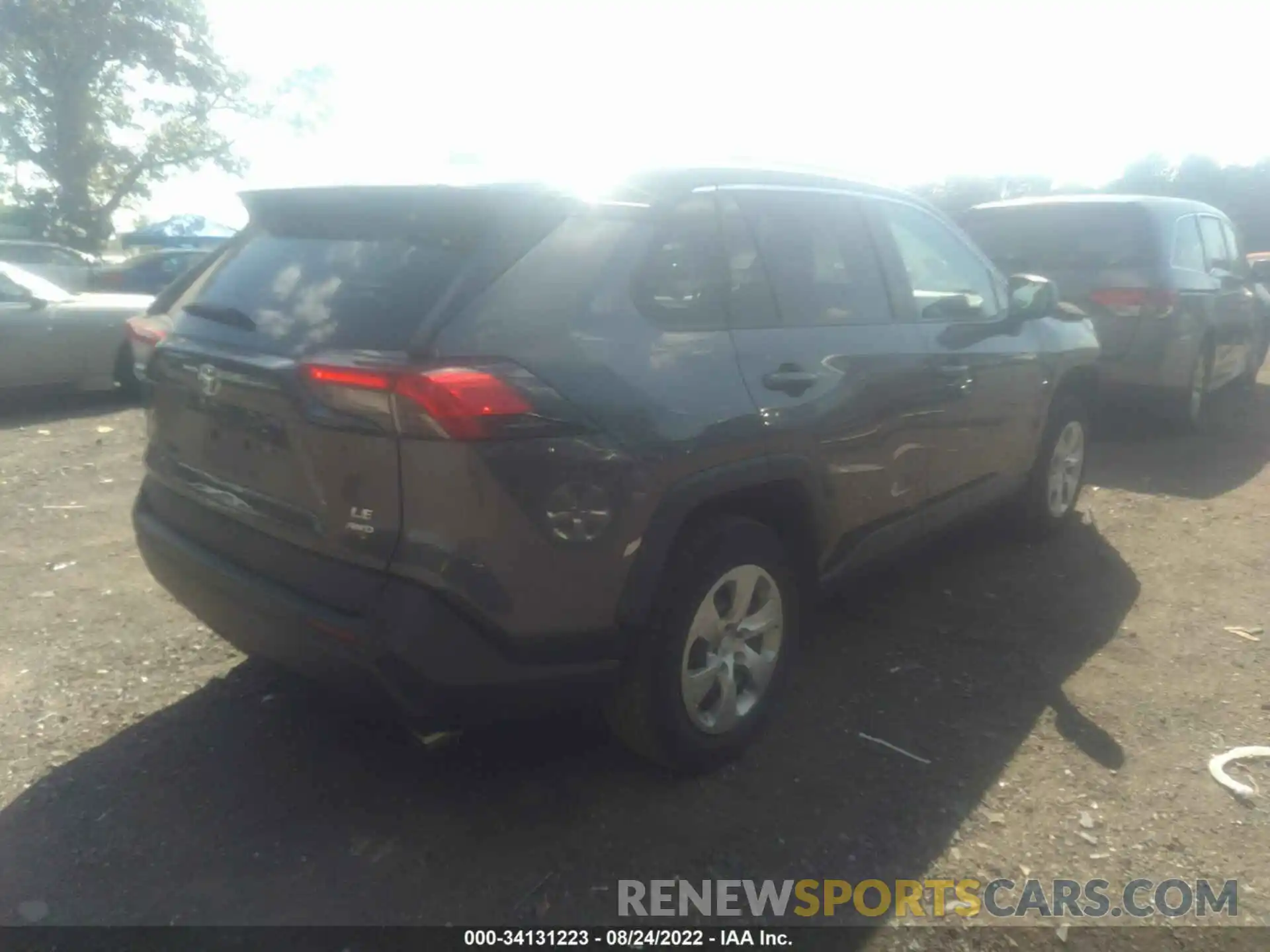 4 Photograph of a damaged car 2T3F1RFV0LC065432 TOYOTA RAV4 2020