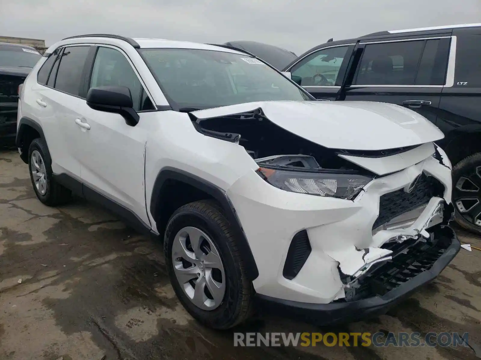 1 Photograph of a damaged car 2T3F1RFV0LC083221 TOYOTA RAV4 2020