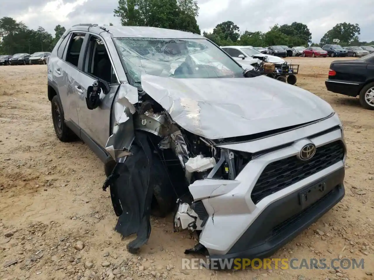 9 Photograph of a damaged car 2T3F1RFV0LC084840 TOYOTA RAV4 2020