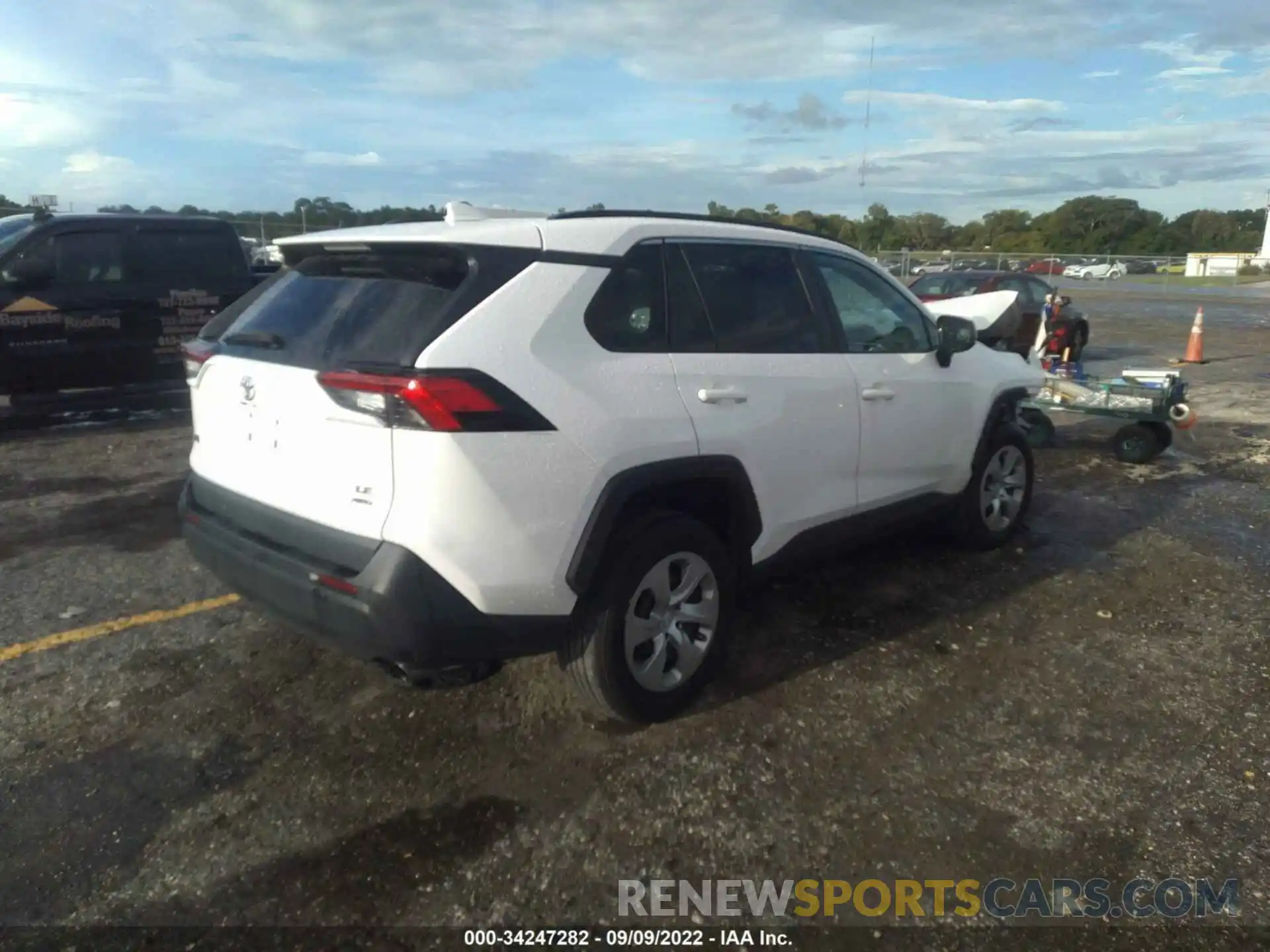 4 Photograph of a damaged car 2T3F1RFV0LC102561 TOYOTA RAV4 2020