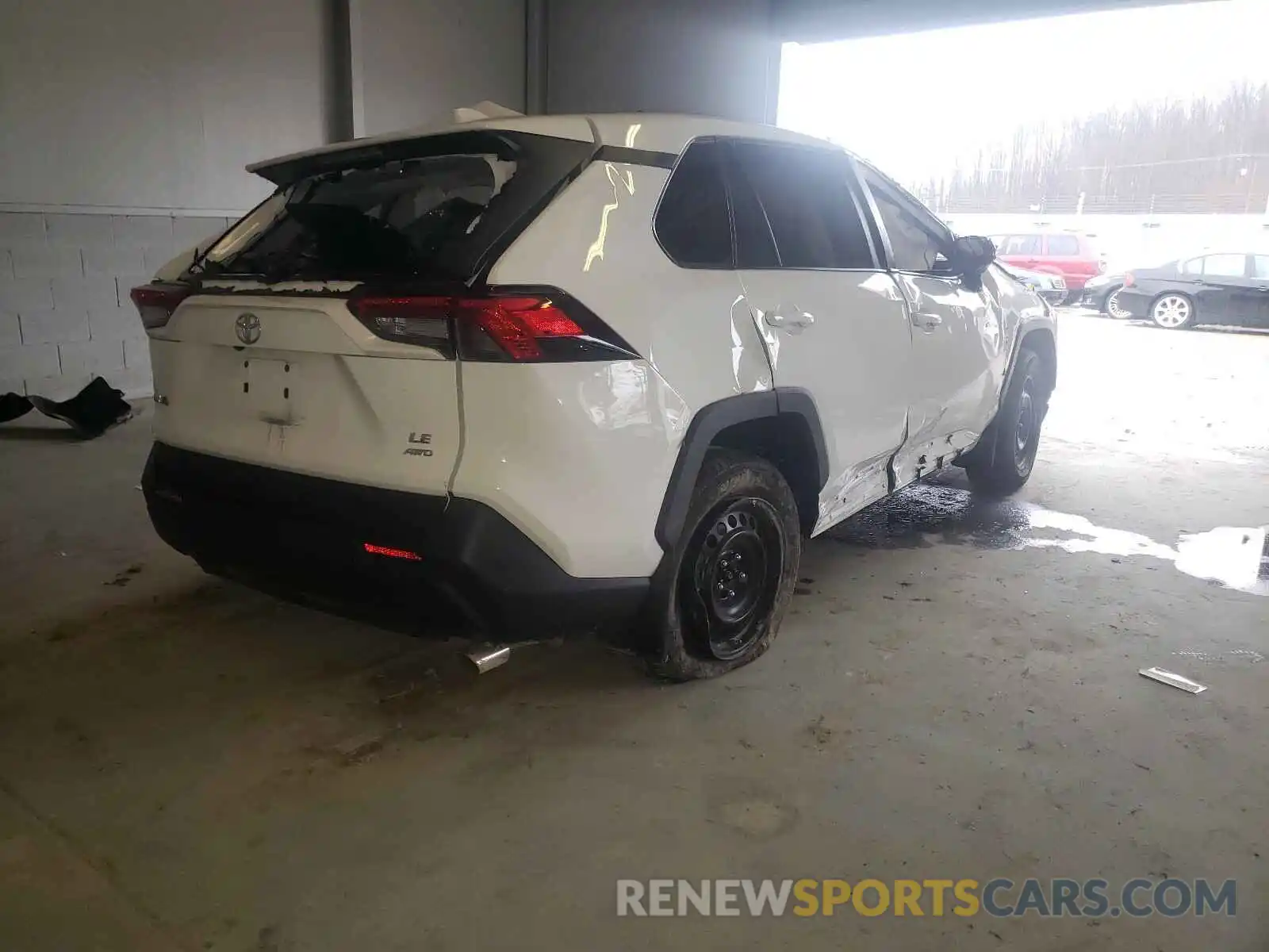 4 Photograph of a damaged car 2T3F1RFV0LC111440 TOYOTA RAV4 2020