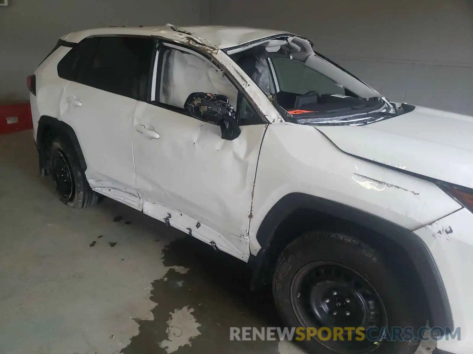 9 Фотография поврежденного автомобиля 2T3F1RFV0LC111440 TOYOTA RAV4 2020