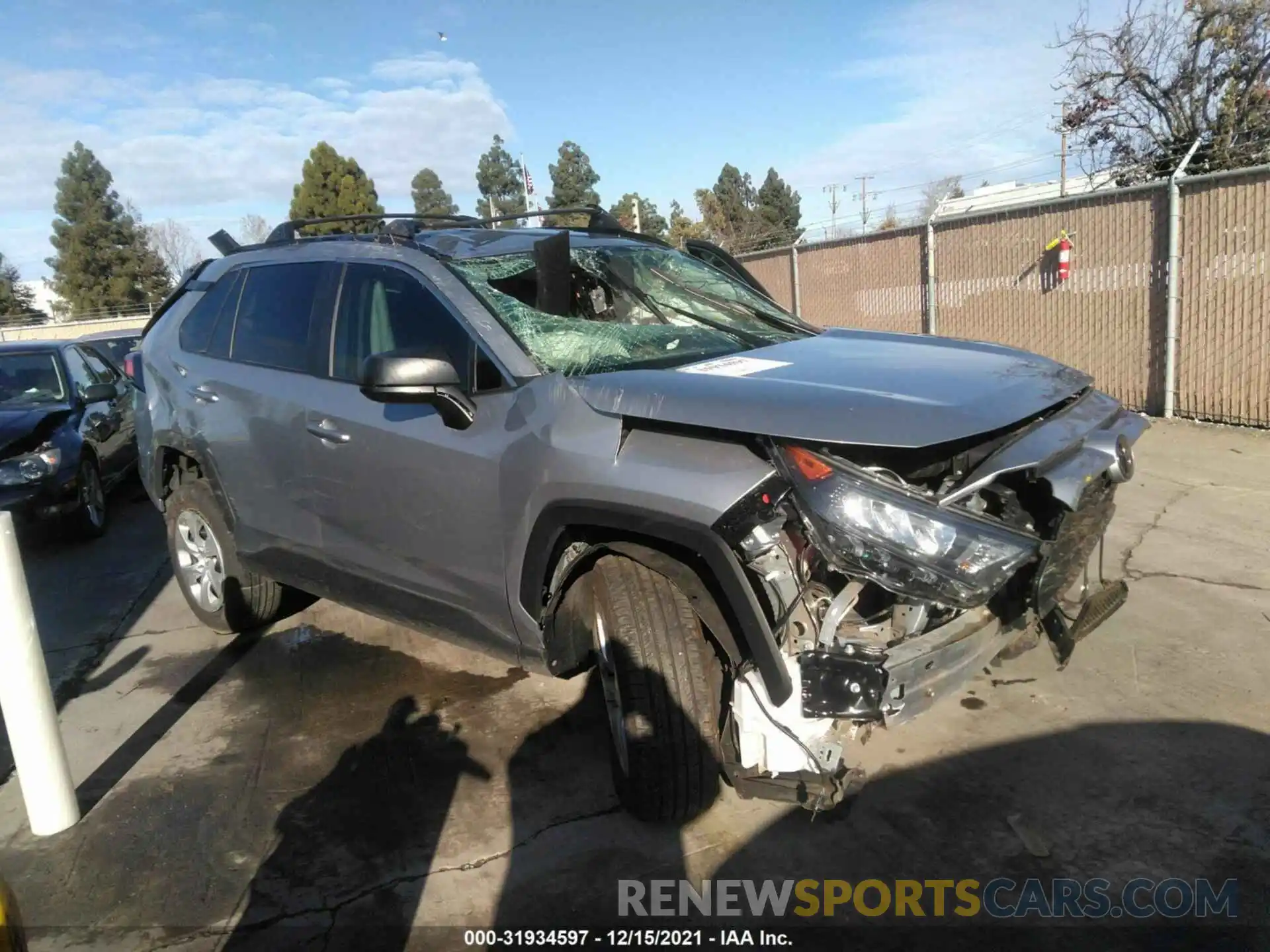 1 Photograph of a damaged car 2T3F1RFV0LC118436 TOYOTA RAV4 2020