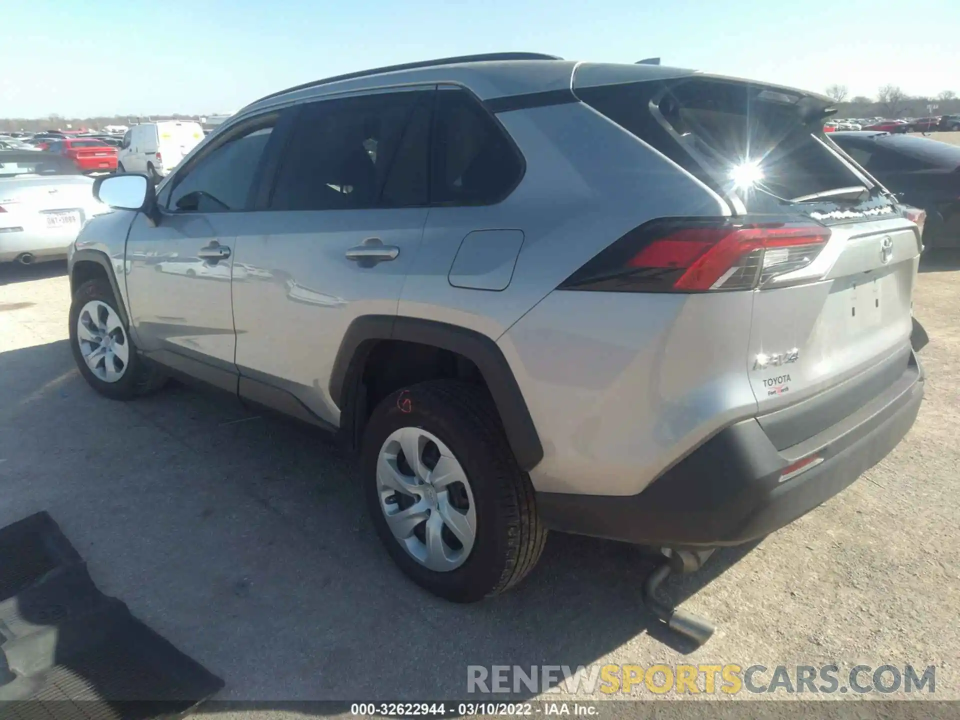 3 Photograph of a damaged car 2T3F1RFV0LC124852 TOYOTA RAV4 2020