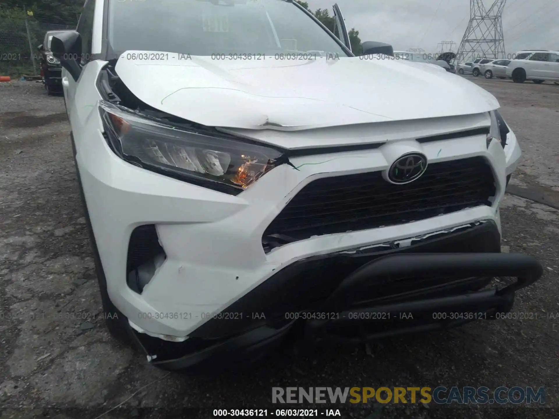 6 Photograph of a damaged car 2T3F1RFV0LW135090 TOYOTA RAV4 2020