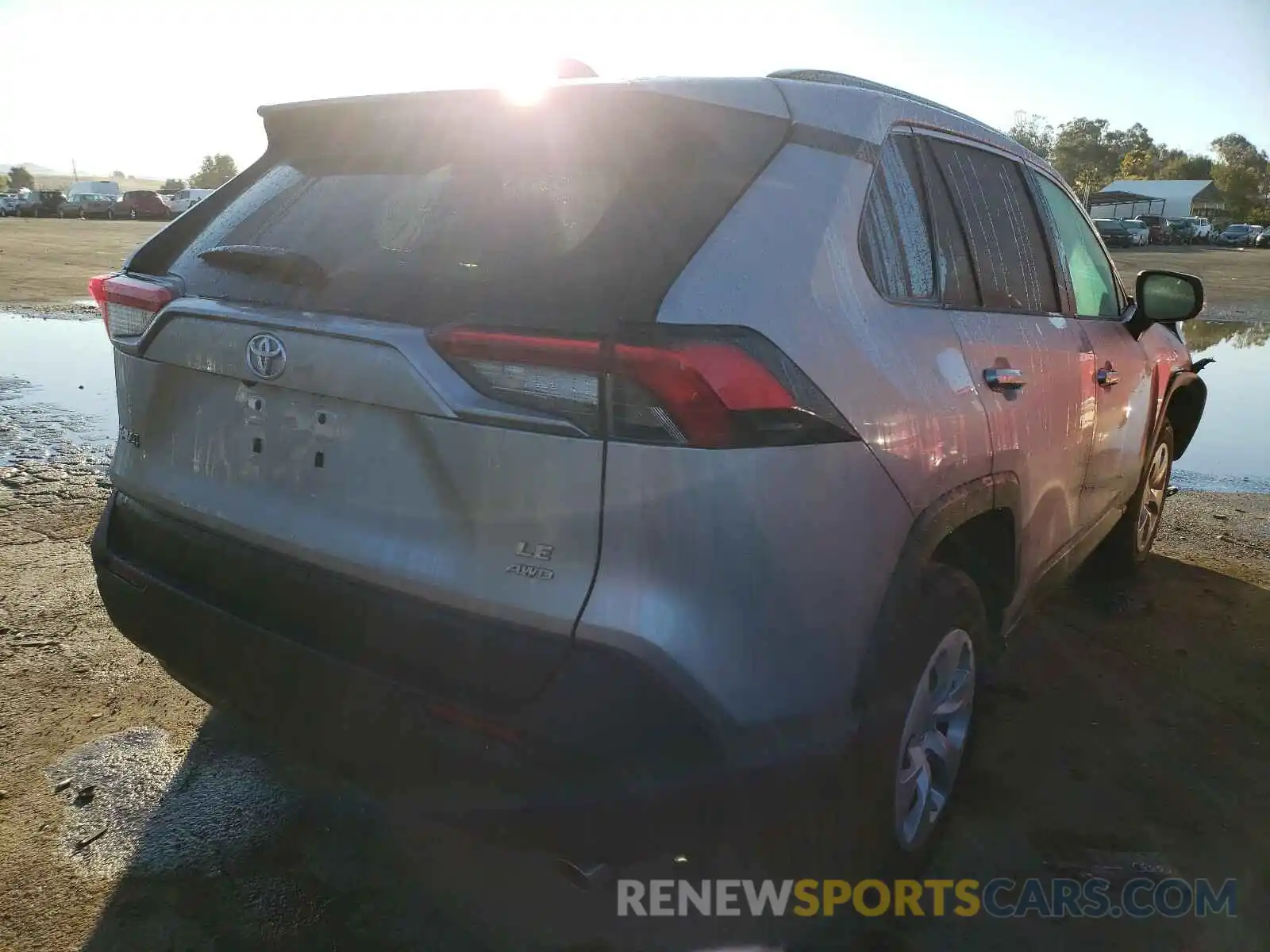 4 Photograph of a damaged car 2T3F1RFV1LC094034 TOYOTA RAV4 2020