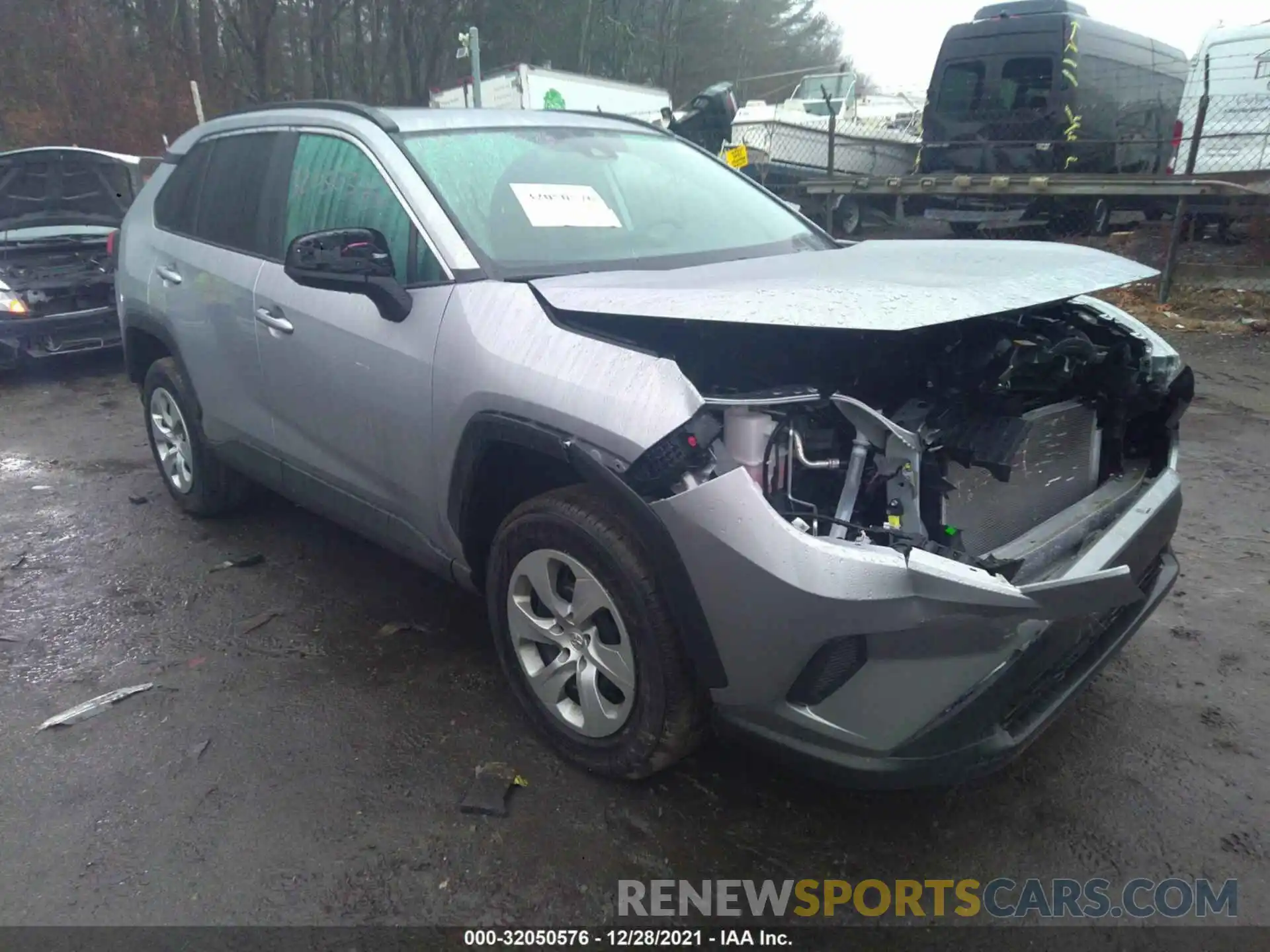 1 Photograph of a damaged car 2T3F1RFV1LC136377 TOYOTA RAV4 2020