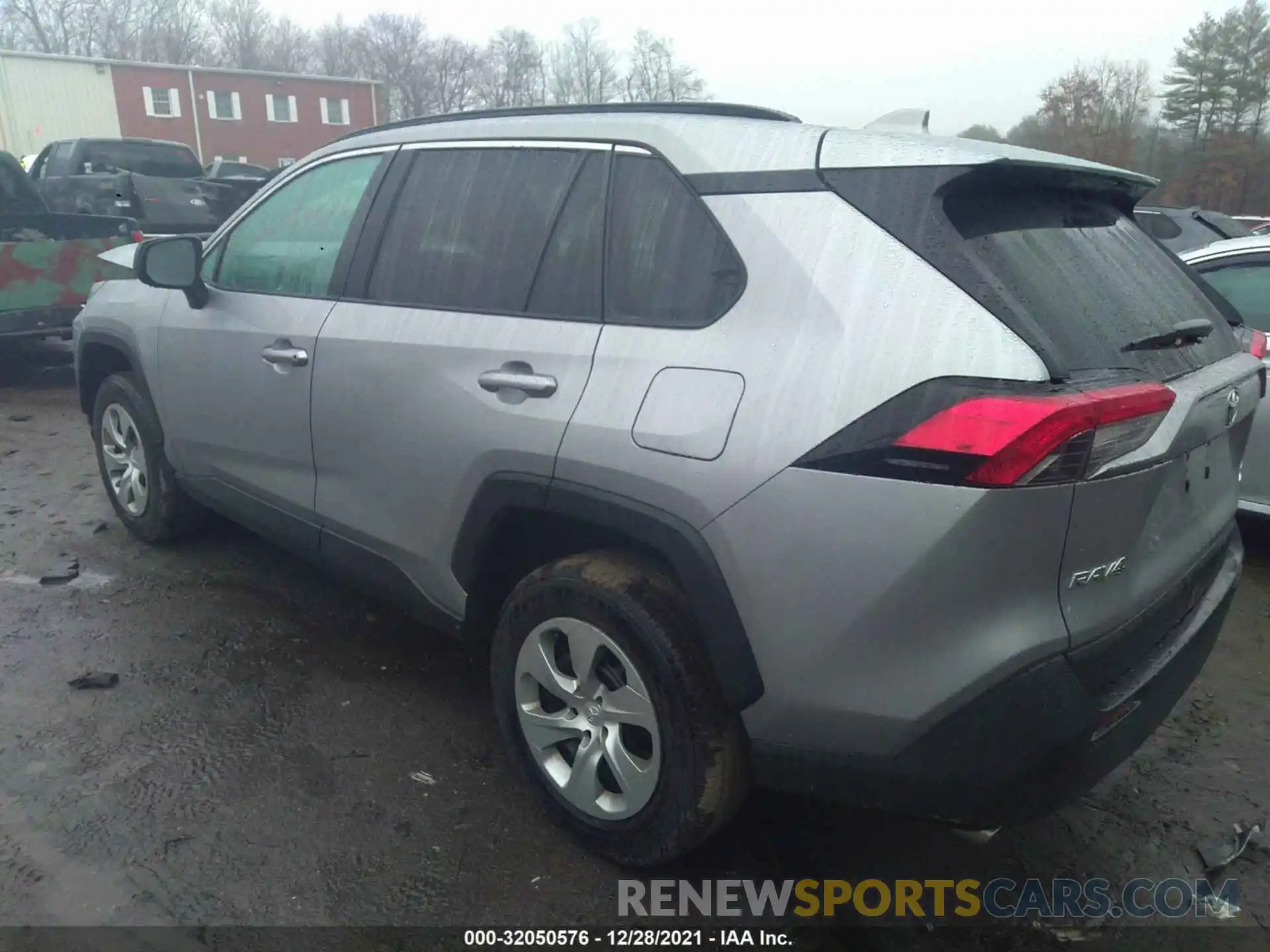 3 Photograph of a damaged car 2T3F1RFV1LC136377 TOYOTA RAV4 2020