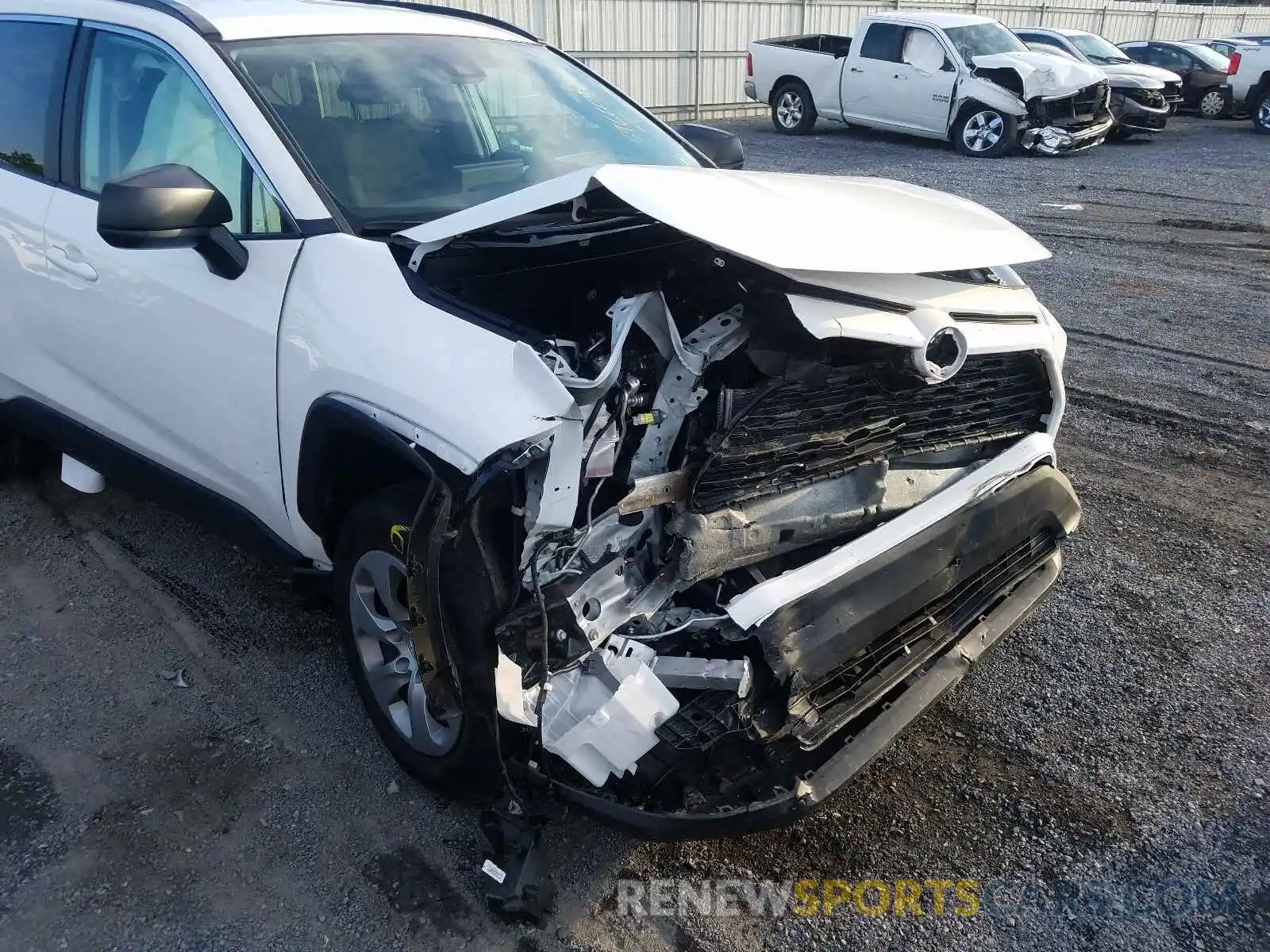 9 Photograph of a damaged car 2T3F1RFV1LW096316 TOYOTA RAV4 2020