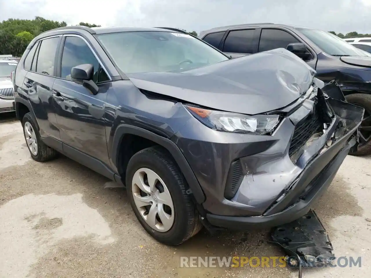 1 Photograph of a damaged car 2T3F1RFV1LW128150 TOYOTA RAV4 2020