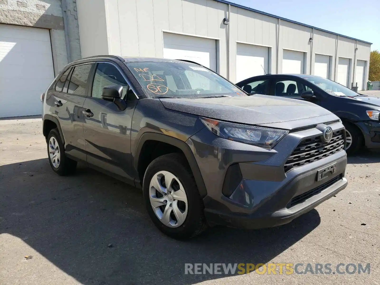 1 Photograph of a damaged car 2T3F1RFV1LW135096 TOYOTA RAV4 2020