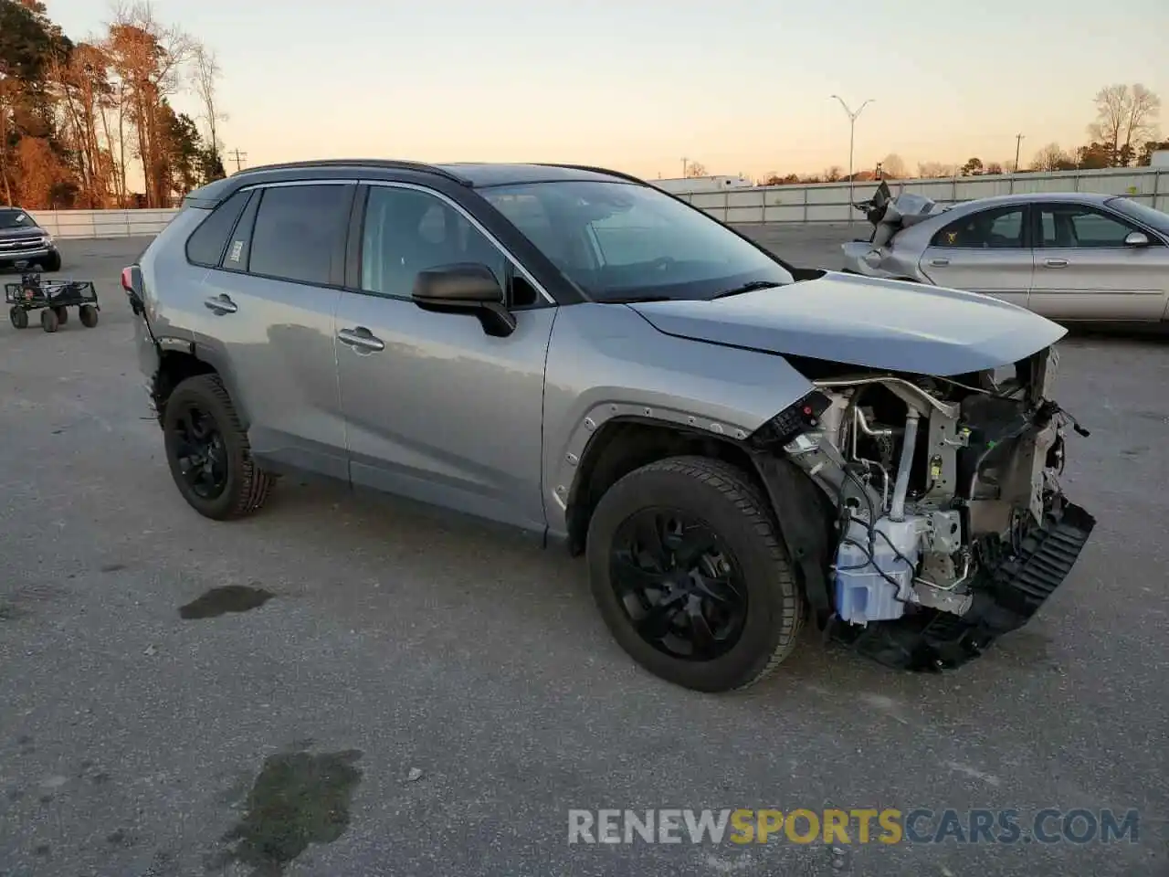 4 Photograph of a damaged car 2T3F1RFV2LC063178 TOYOTA RAV4 2020