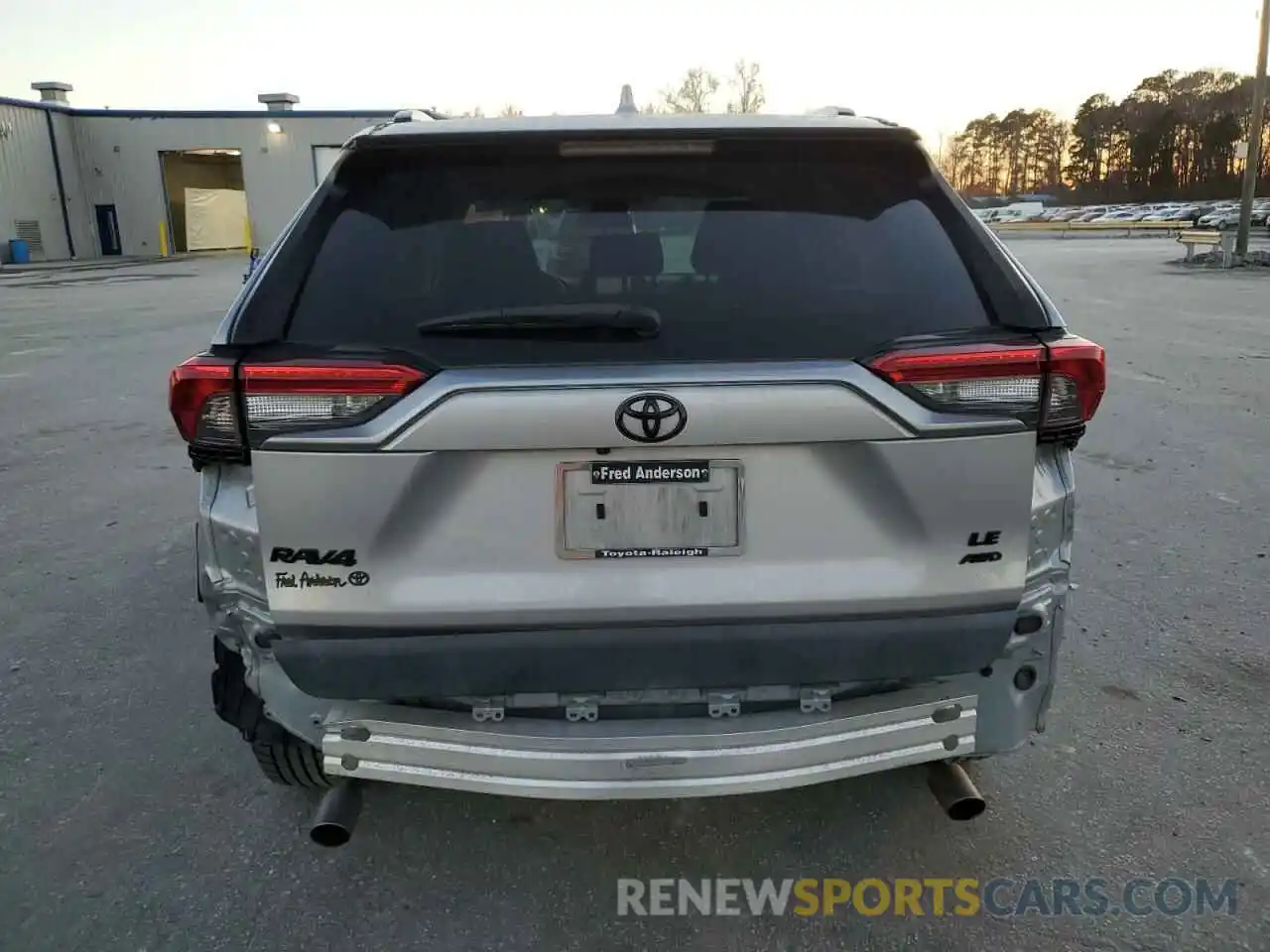 6 Photograph of a damaged car 2T3F1RFV2LC063178 TOYOTA RAV4 2020