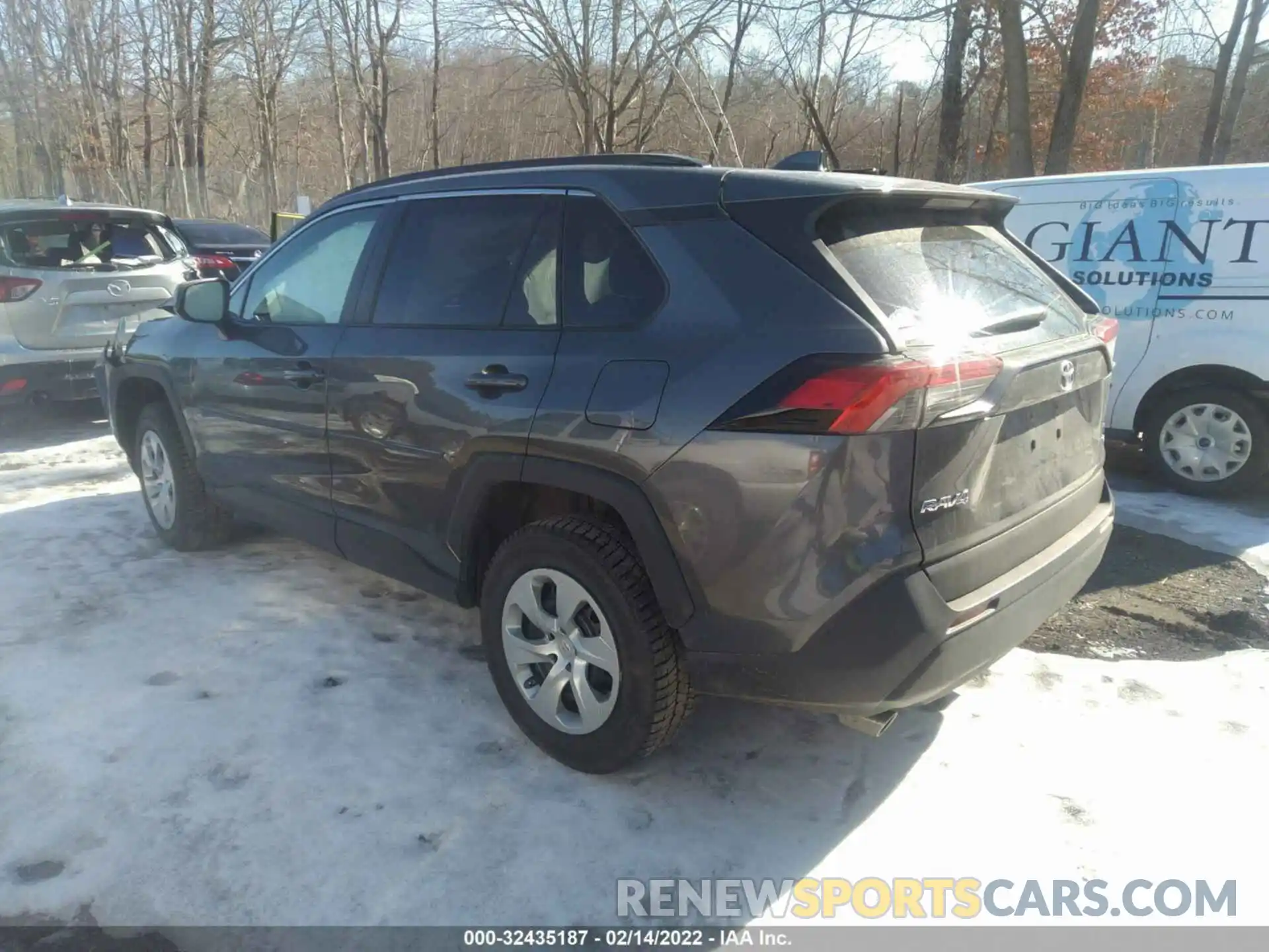 3 Photograph of a damaged car 2T3F1RFV2LC070325 TOYOTA RAV4 2020