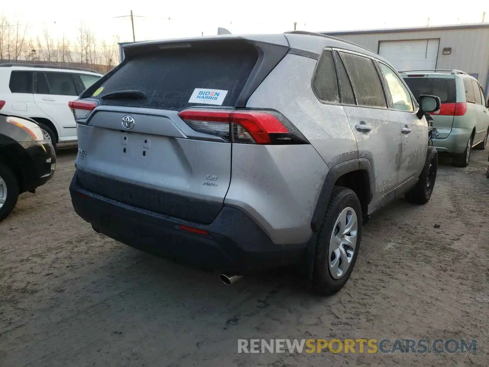 4 Photograph of a damaged car 2T3F1RFV2LC093250 TOYOTA RAV4 2020