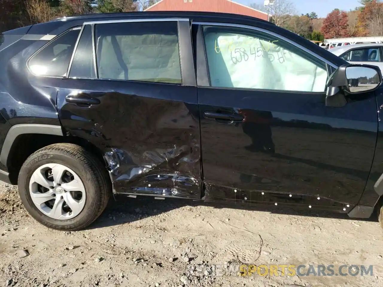 9 Photograph of a damaged car 2T3F1RFV2LW090119 TOYOTA RAV4 2020