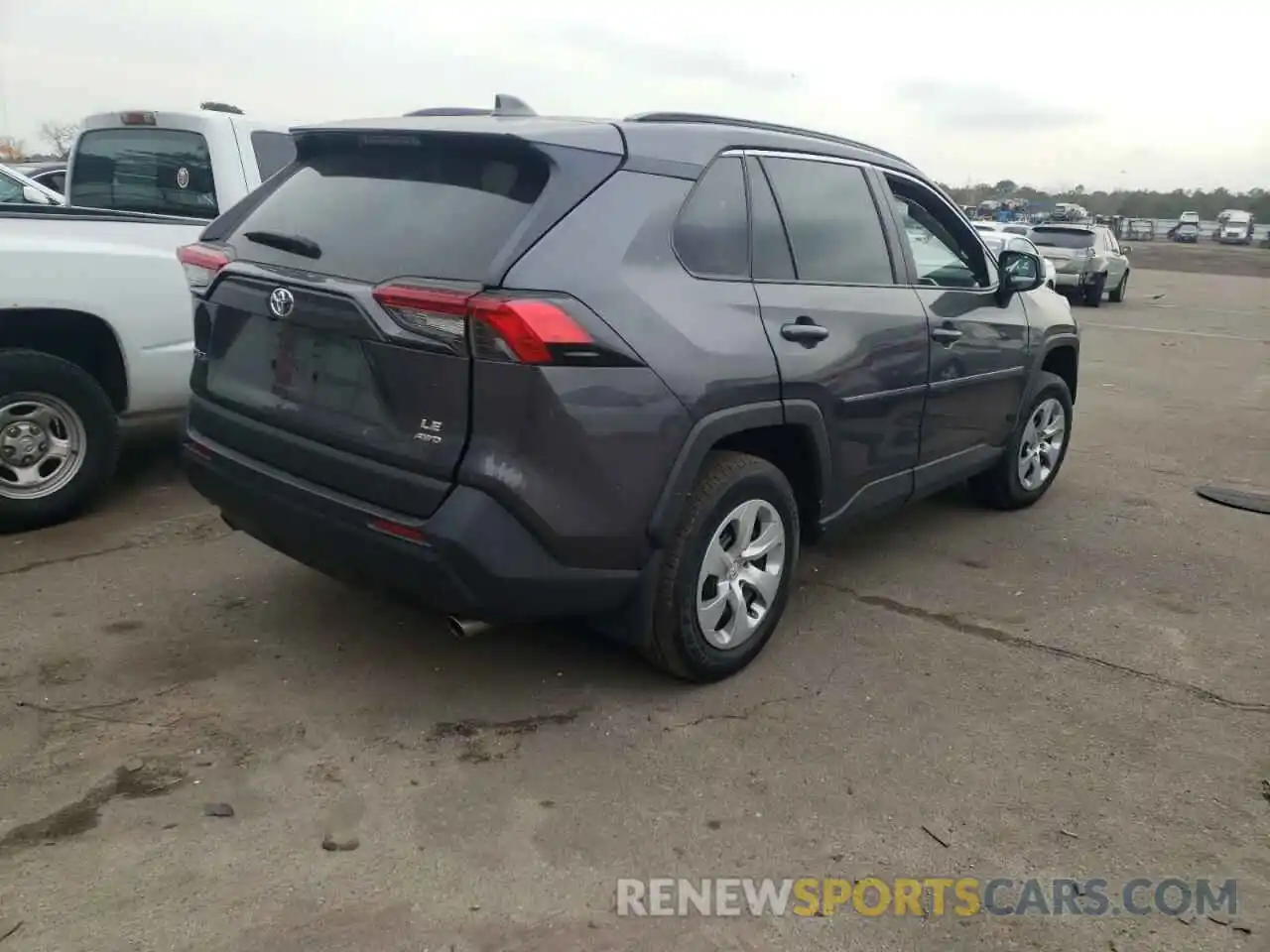 4 Photograph of a damaged car 2T3F1RFV2LW117173 TOYOTA RAV4 2020